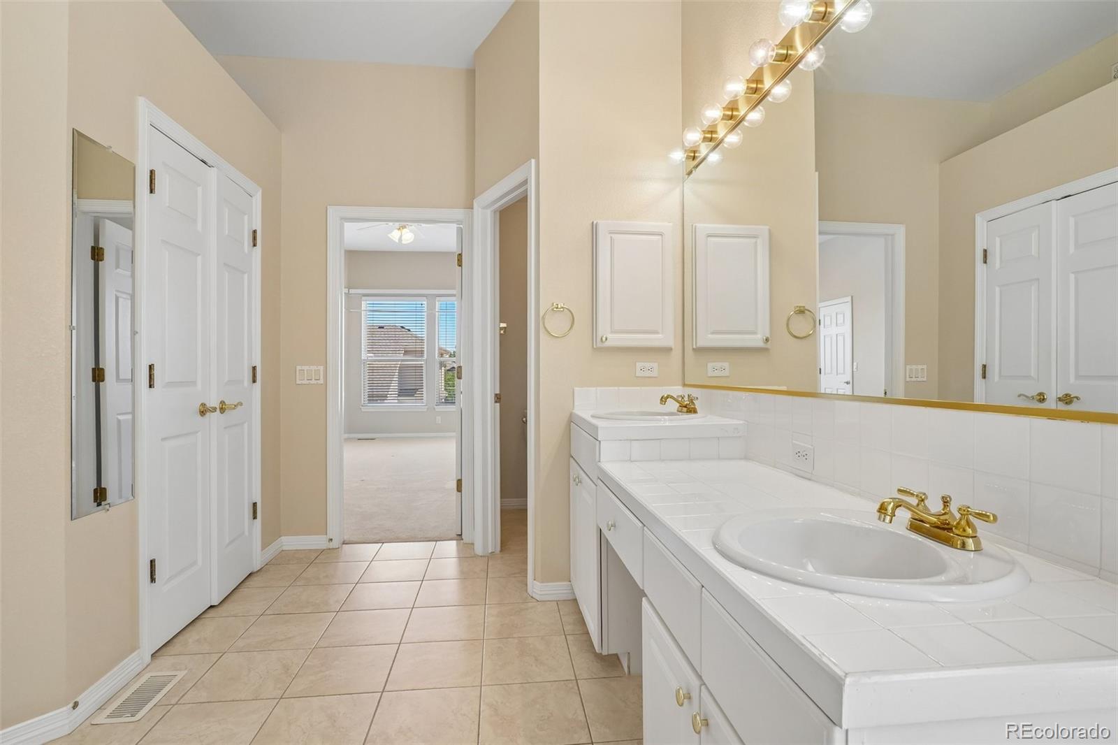 MLS Image #20 for 4159 e phillips place,centennial, Colorado