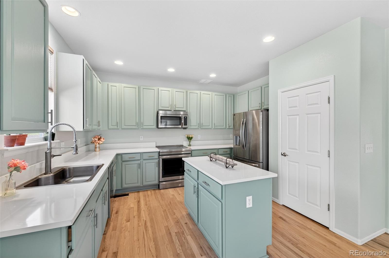 MLS Image #8 for 11393  kearney way,thornton, Colorado