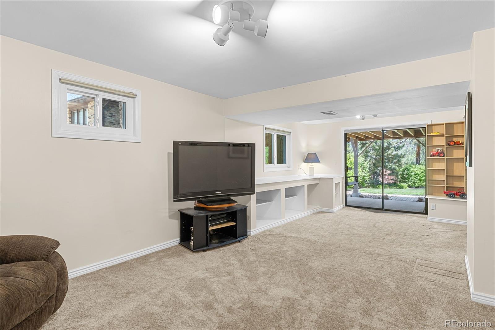 MLS Image #29 for 7546 s madison circle,centennial, Colorado