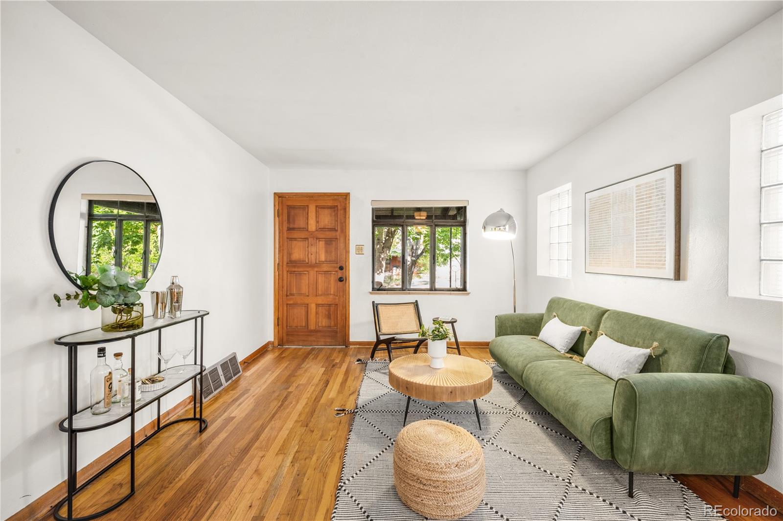 MLS Image #9 for 341 n lincoln street,denver, Colorado
