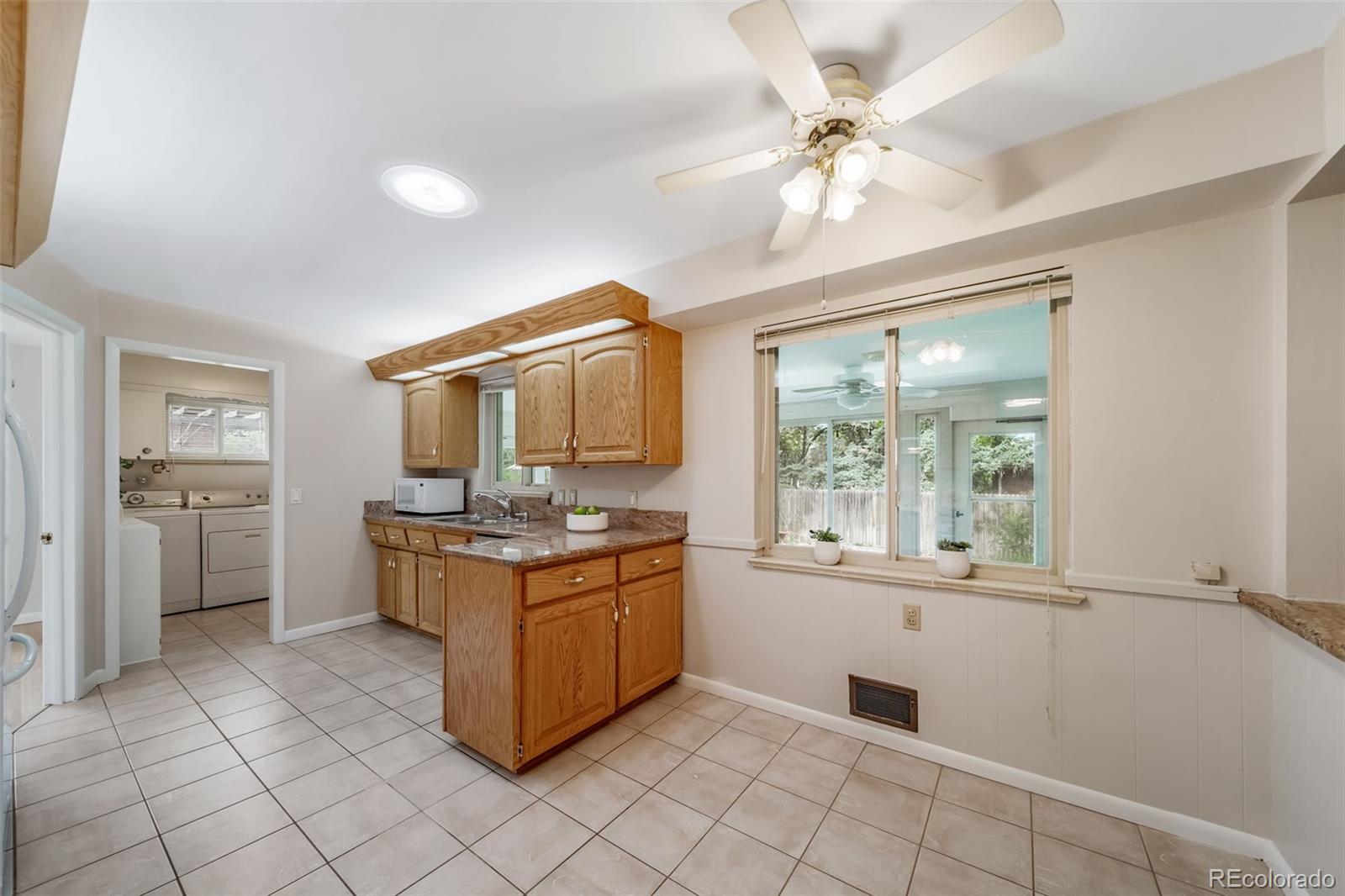 MLS Image #16 for 341  newark street,aurora, Colorado