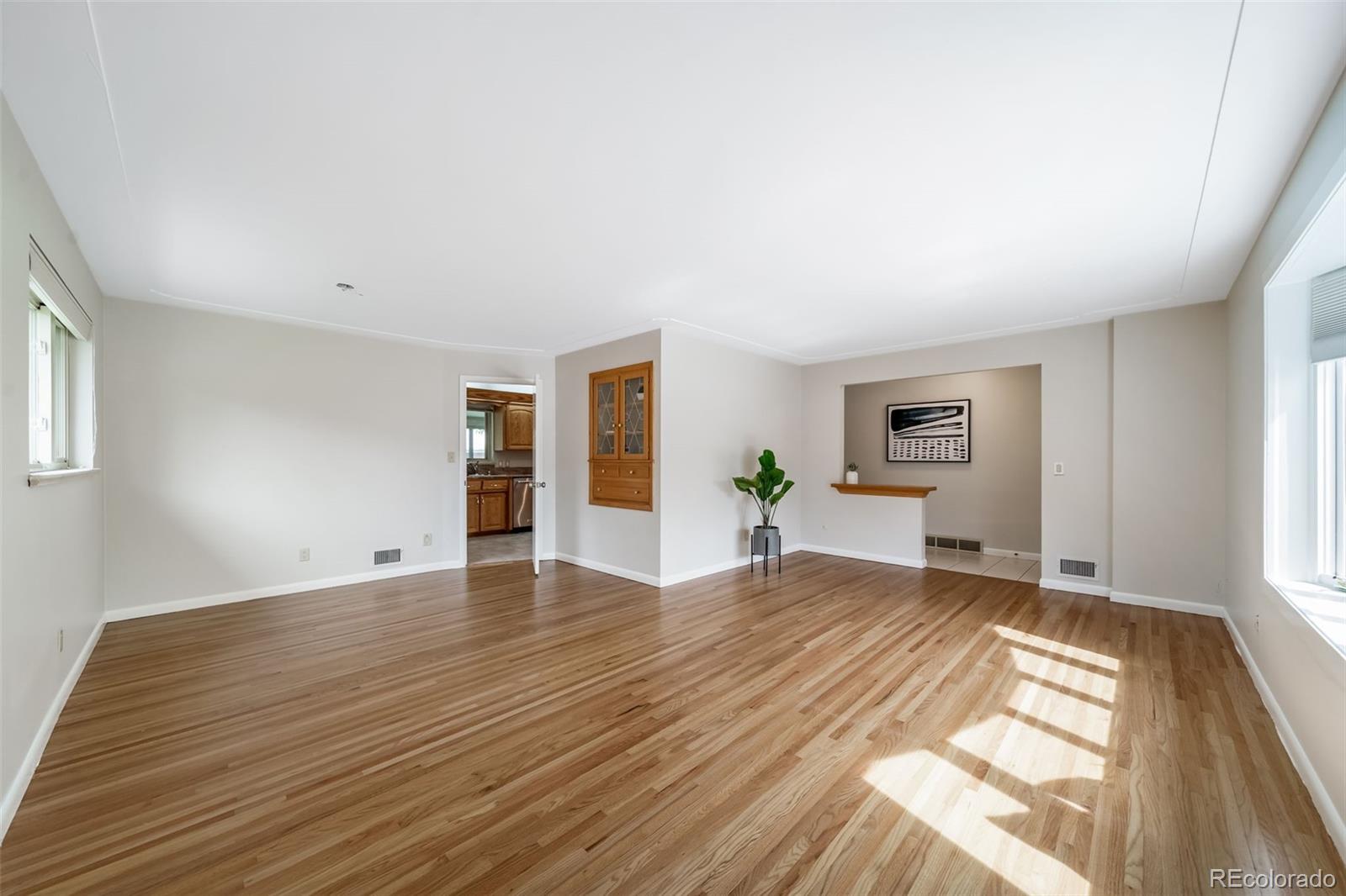 MLS Image #8 for 341  newark street,aurora, Colorado