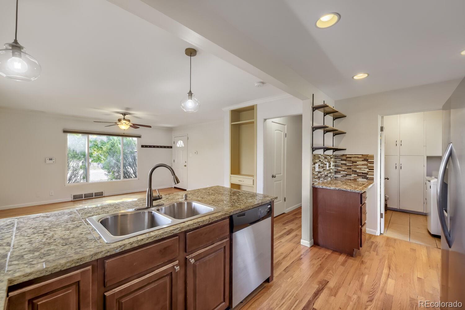 MLS Image #11 for 1280 s tejon street,denver, Colorado