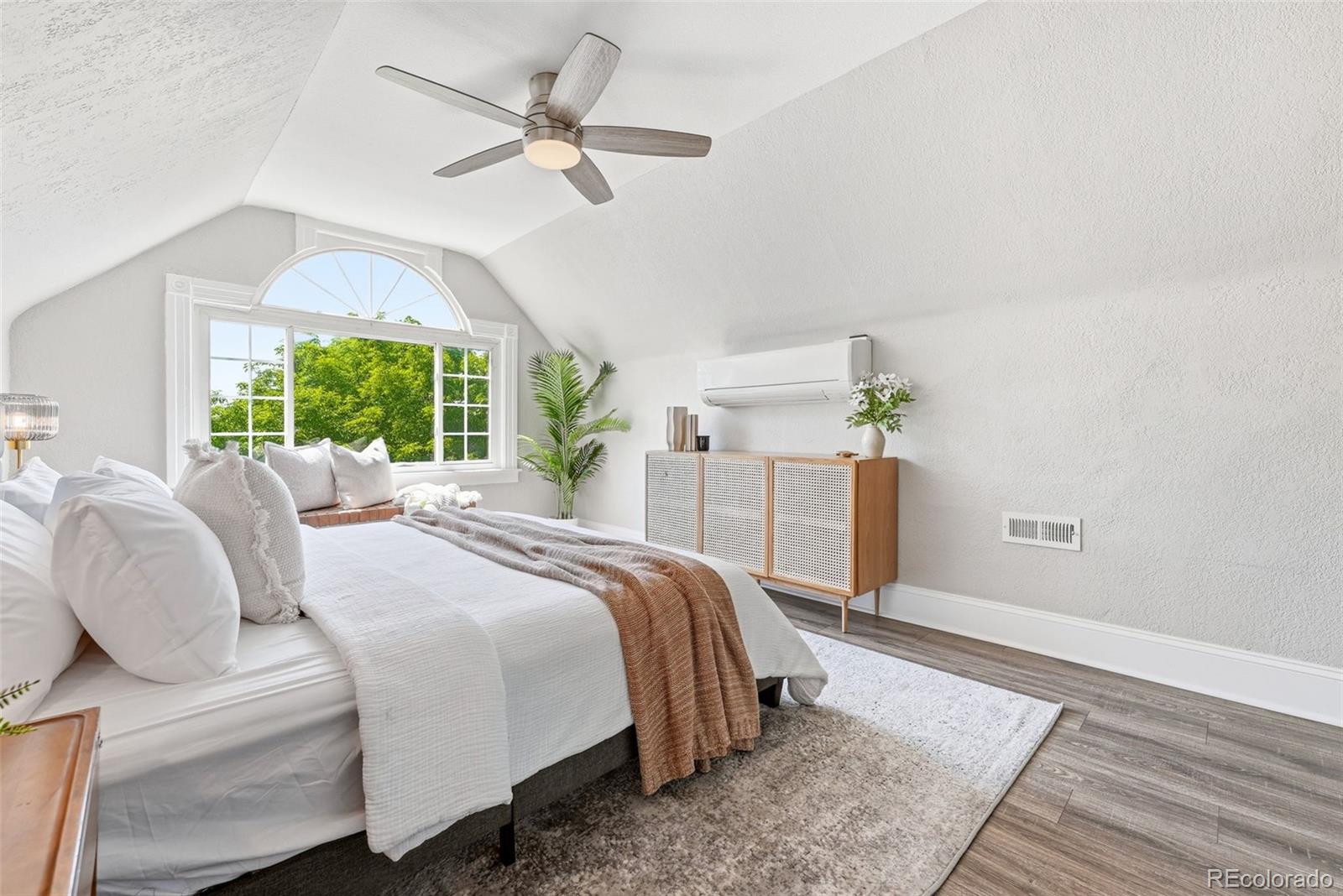 MLS Image #22 for 3324 n franklin street,denver, Colorado