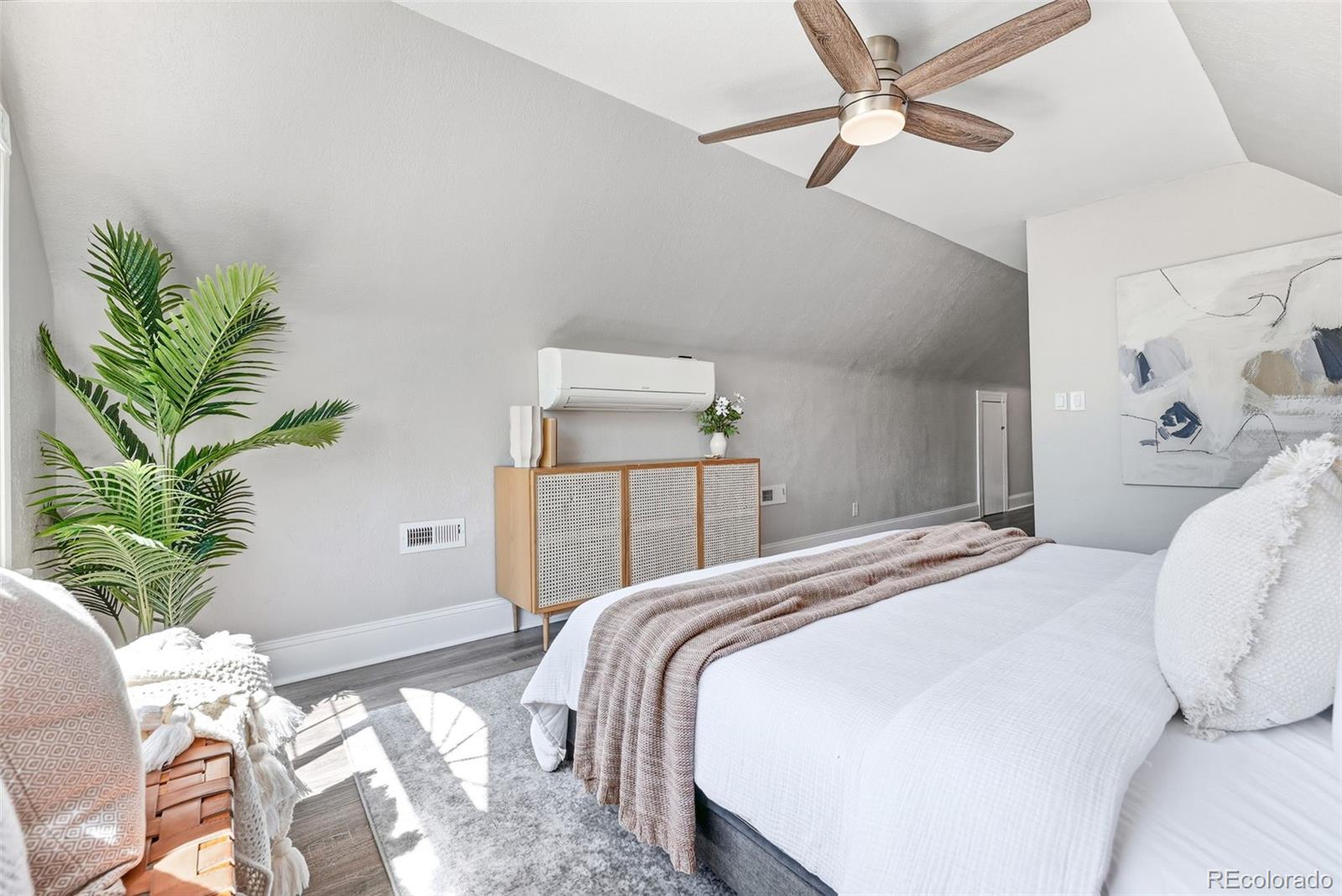 MLS Image #23 for 3324 n franklin street,denver, Colorado