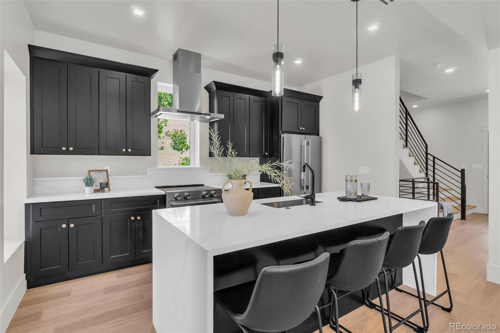 MLS Image #14 for 2905 n vine street,denver, Colorado