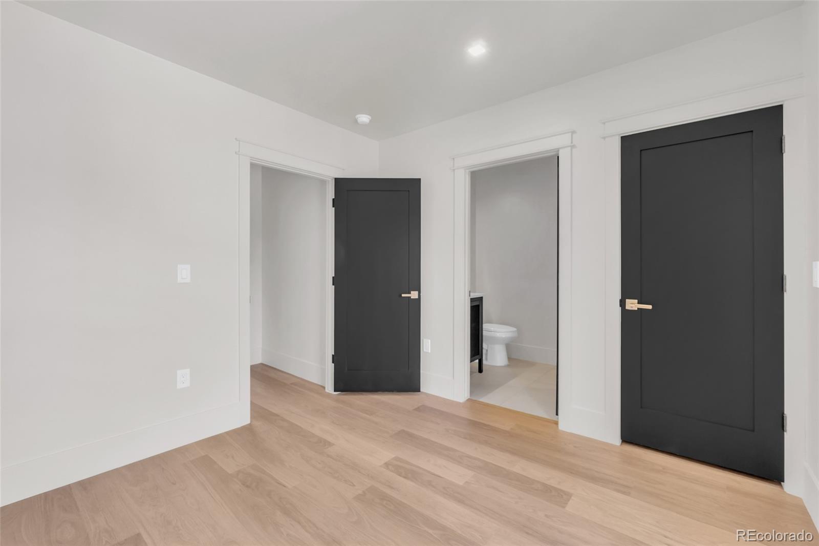 MLS Image #19 for 2905 n vine street,denver, Colorado