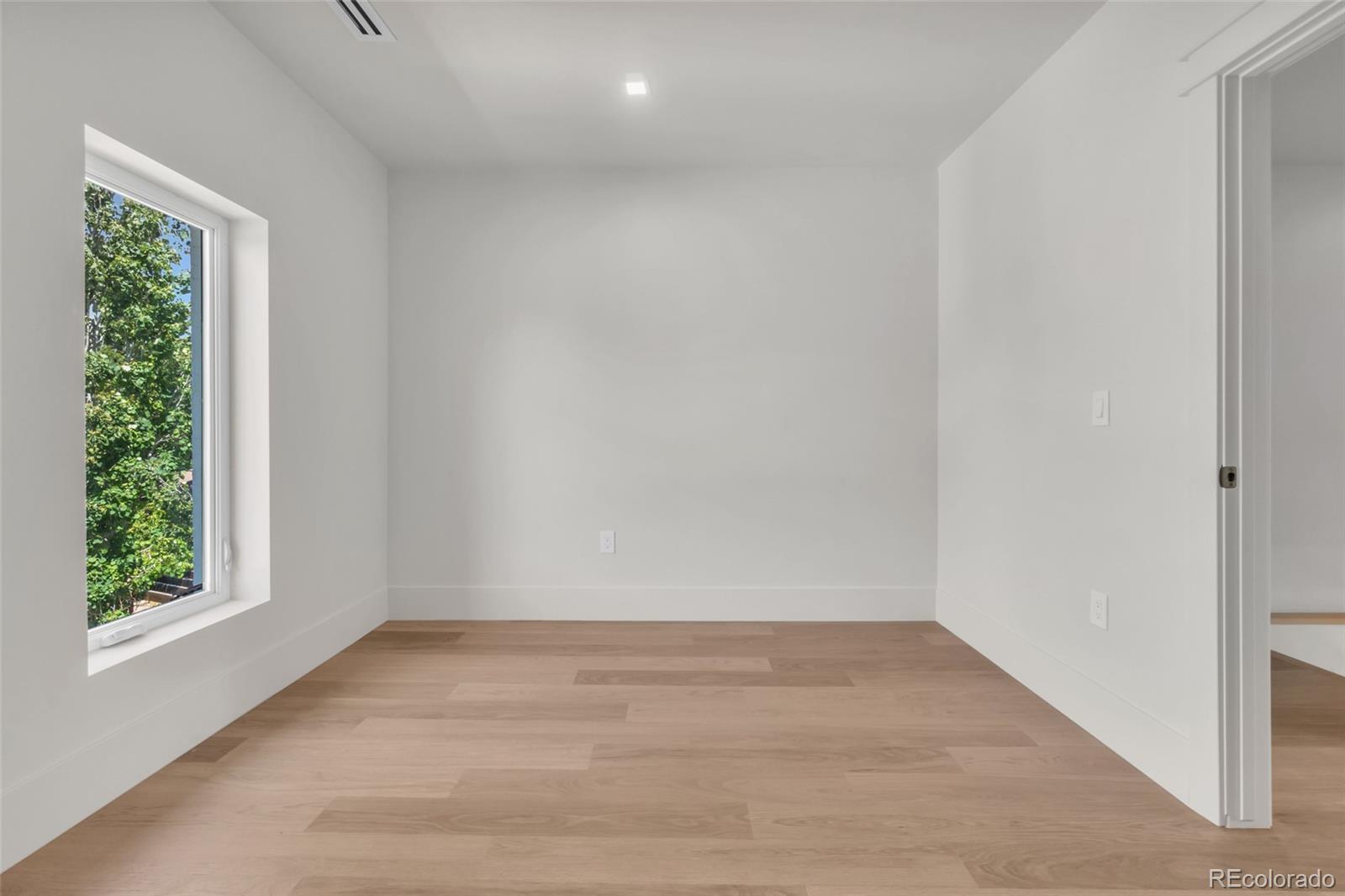 MLS Image #20 for 2905 n vine street,denver, Colorado