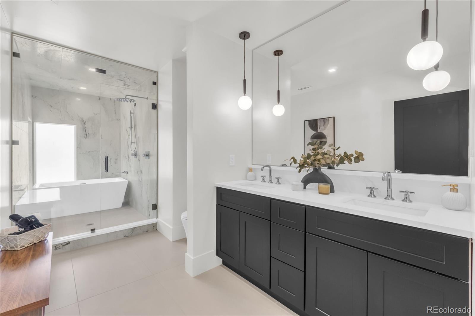 MLS Image #27 for 2905 n vine street,denver, Colorado