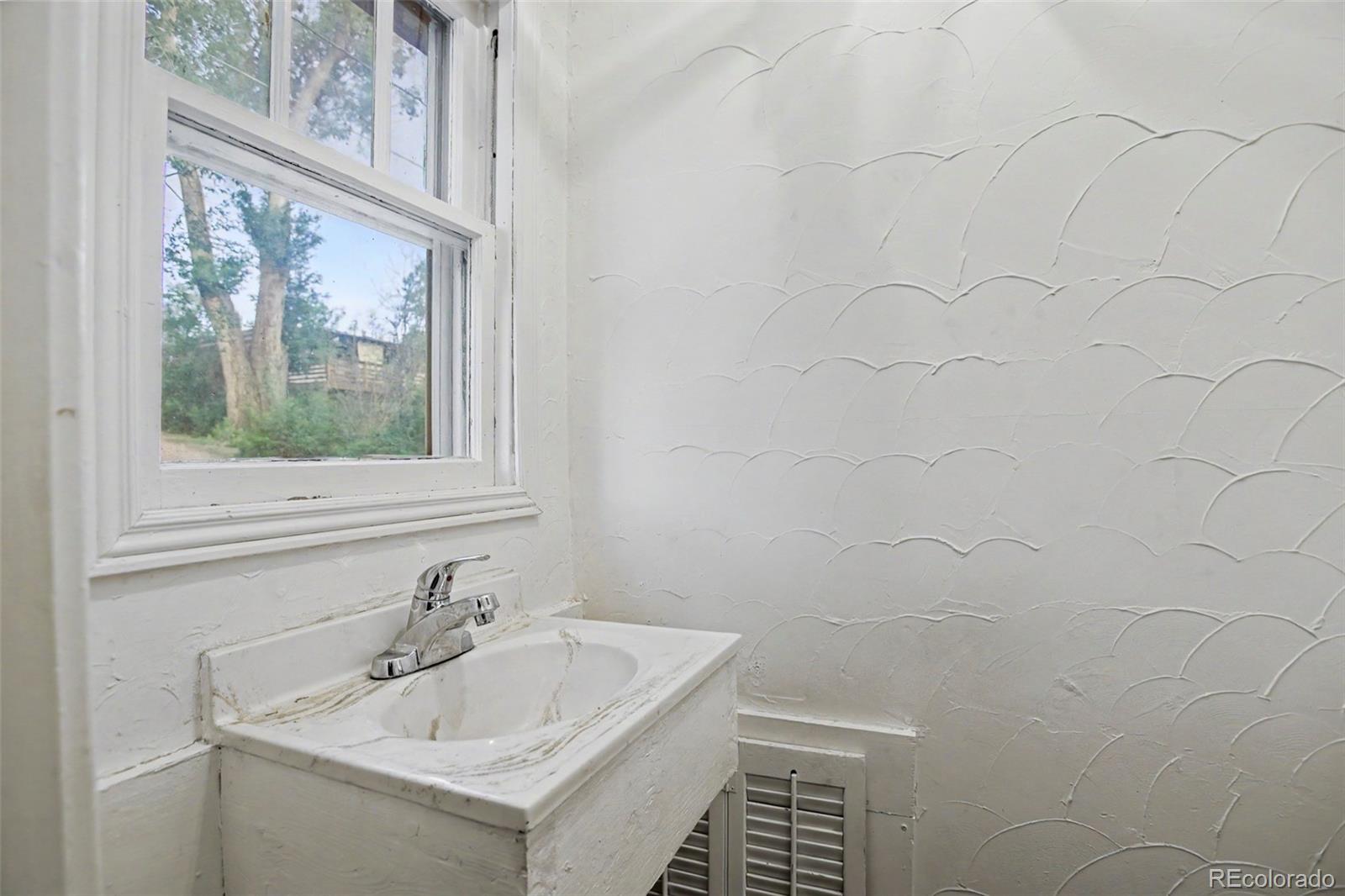 MLS Image #28 for 3945 s fox street,englewood, Colorado