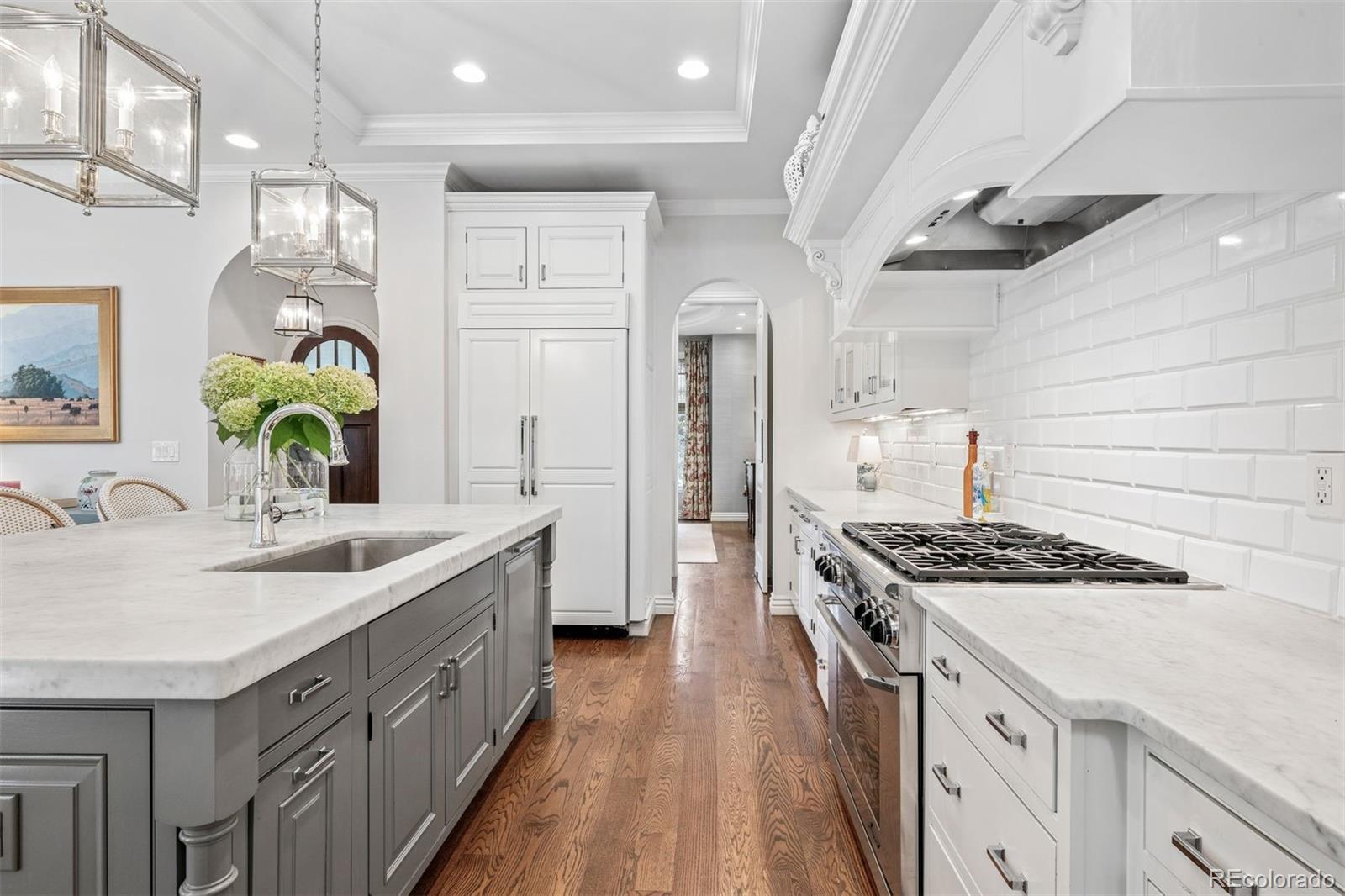 MLS Image #10 for 1124 s high street,denver, Colorado