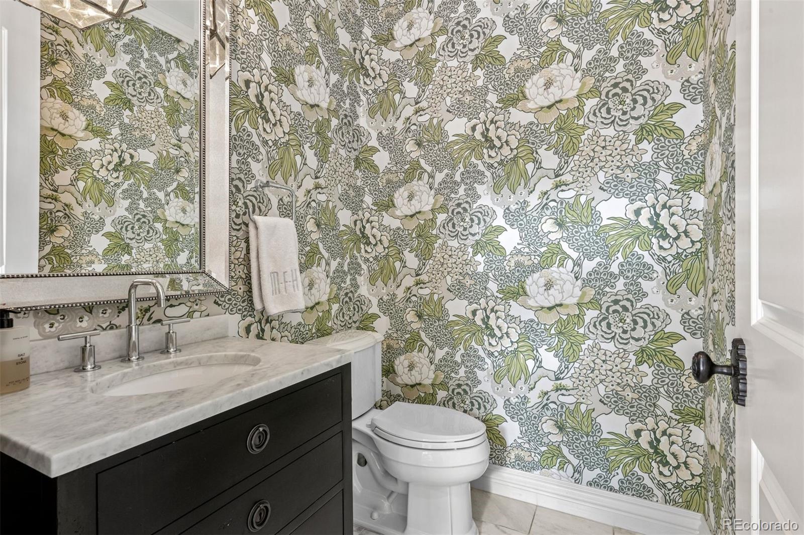 MLS Image #22 for 1124 s high street,denver, Colorado