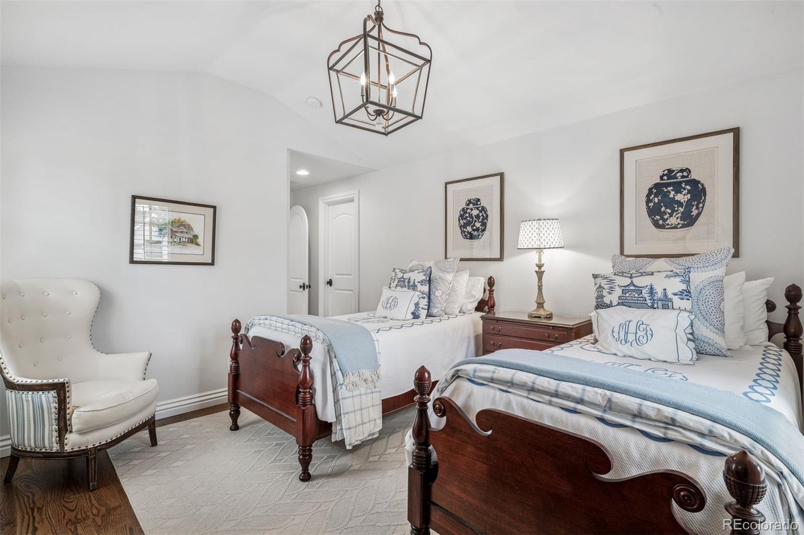 MLS Image #29 for 1124 s high street,denver, Colorado