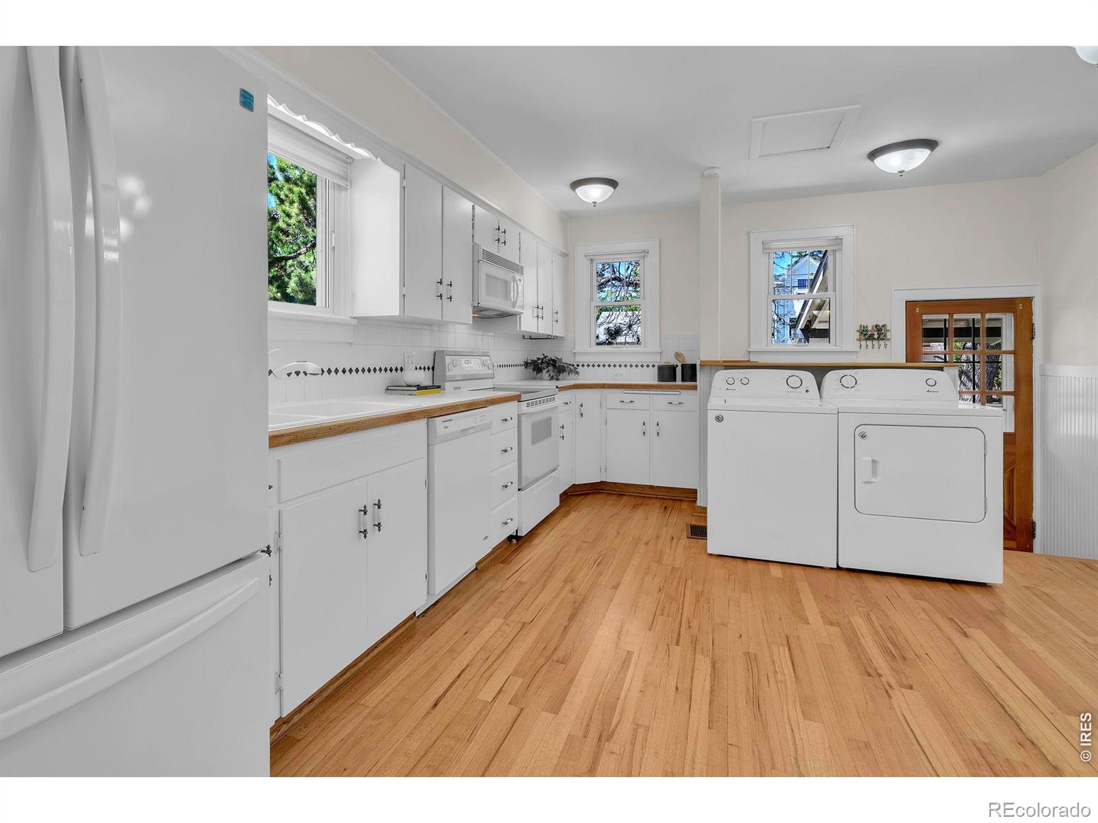 MLS Image #11 for 1101  main street,louisville, Colorado
