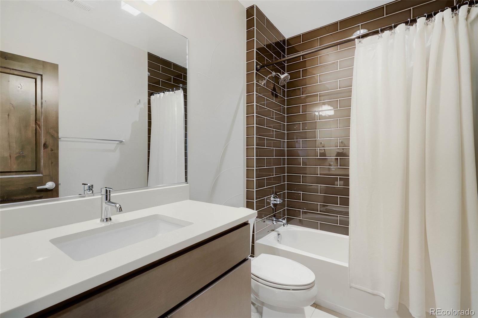 MLS Image #35 for 1426 s pearl street,denver, Colorado