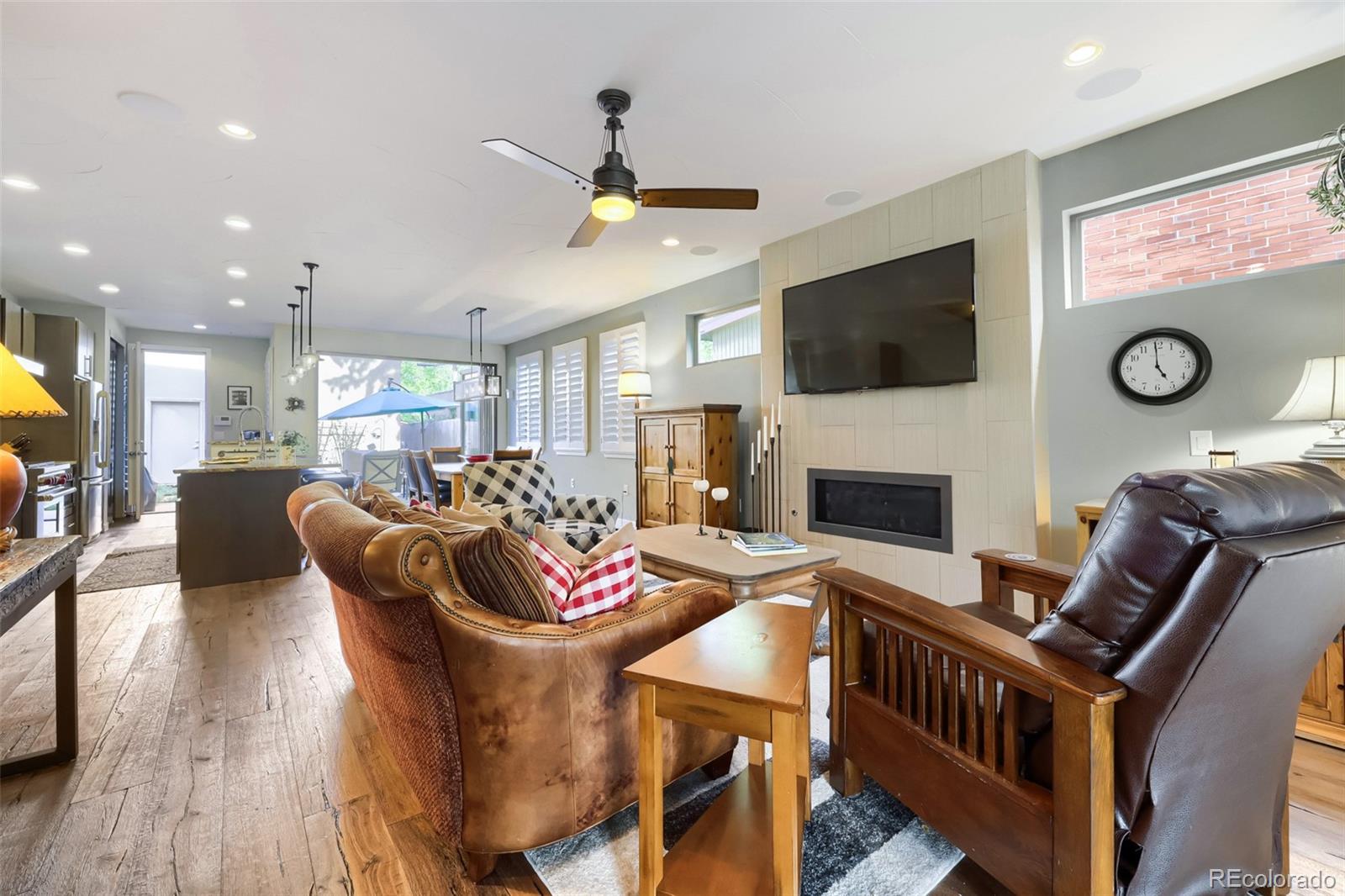 MLS Image #4 for 1426 s pearl street,denver, Colorado