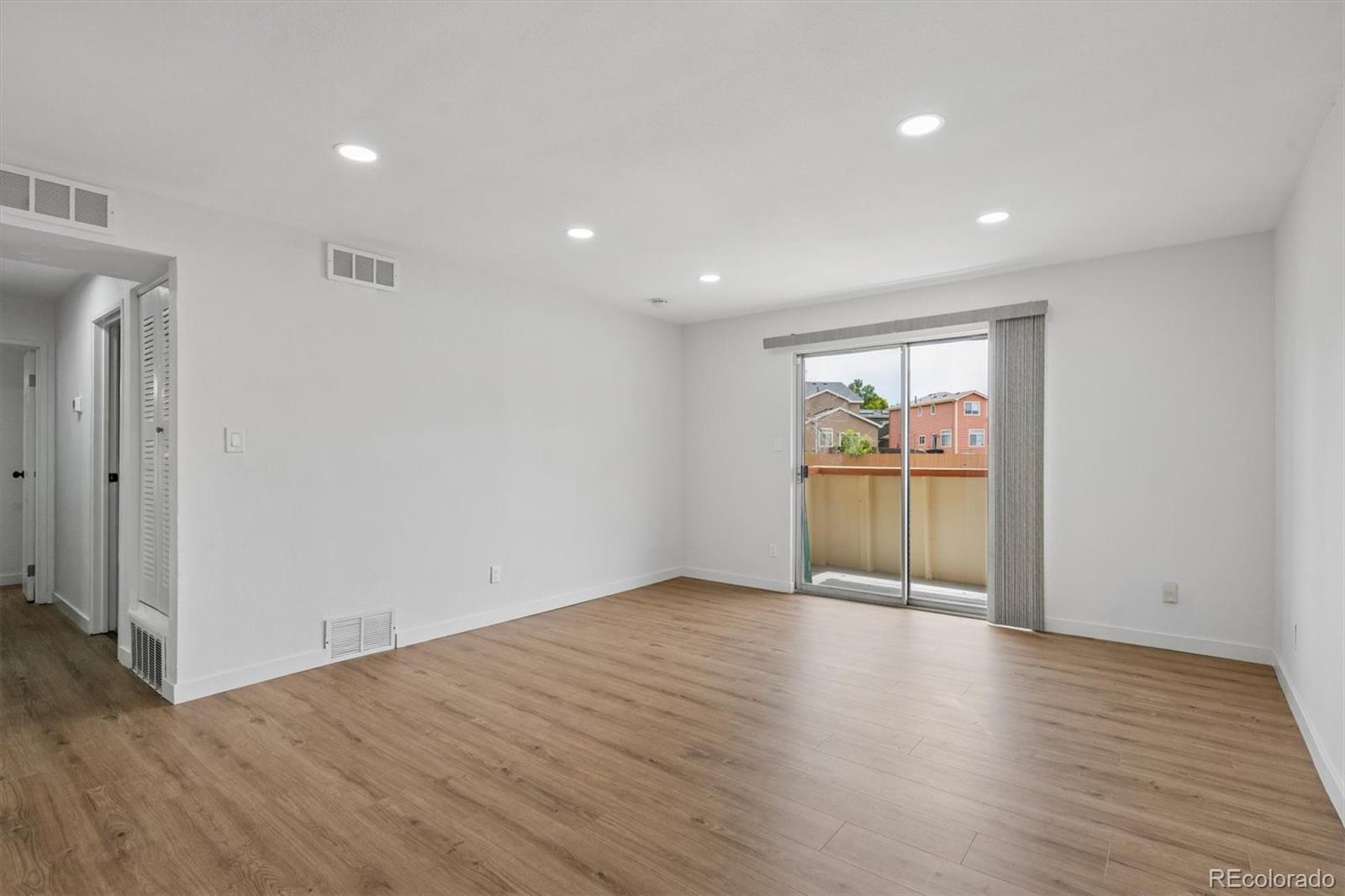 MLS Image #14 for 10211  ura lane 203,thornton, Colorado