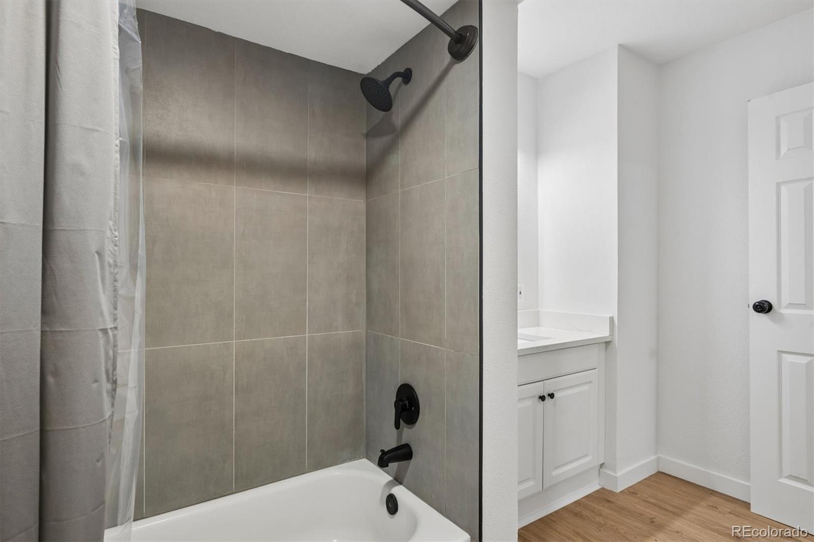MLS Image #20 for 10211  ura lane 203,thornton, Colorado