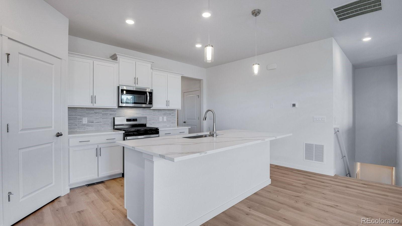 MLS Image #10 for 1392  sunrise hill drive,berthoud, Colorado