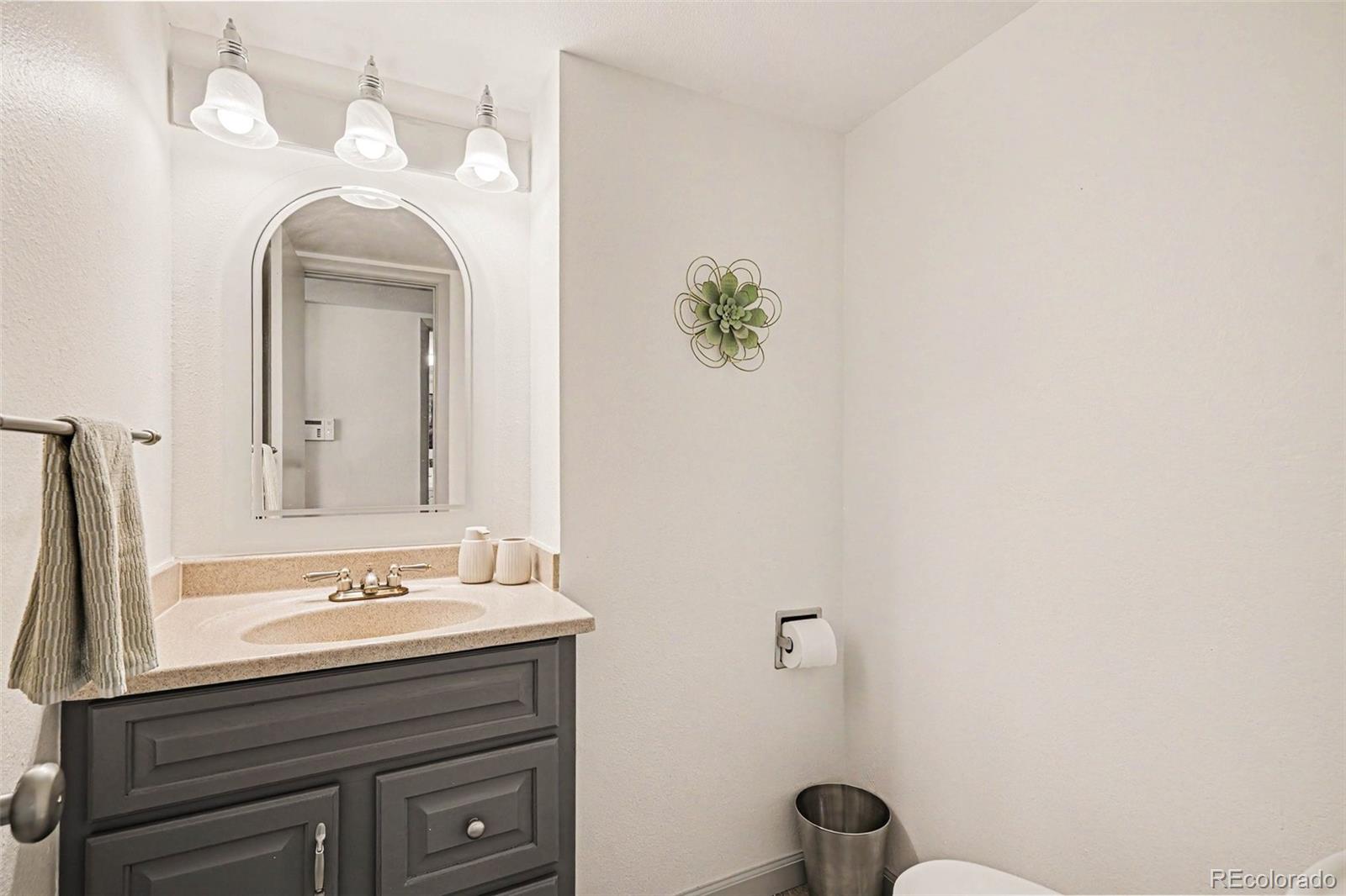 MLS Image #15 for 4623 s zenobia street,denver, Colorado