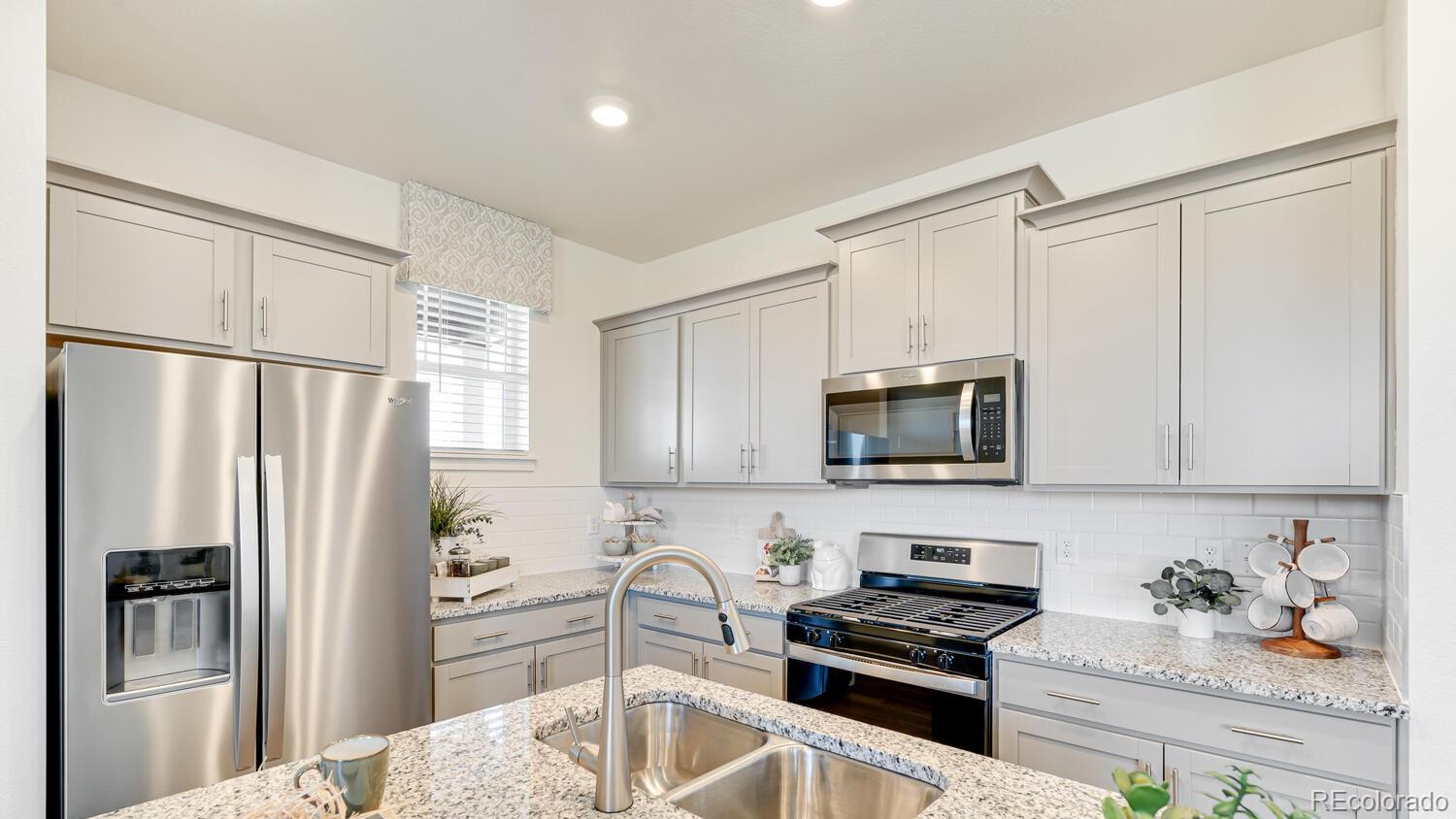 MLS Image #9 for 4607  combine lane,johnstown, Colorado