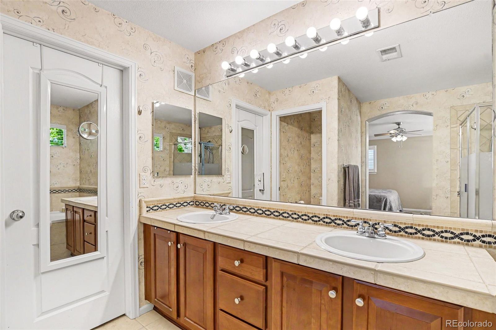 MLS Image #16 for 10471  truckee street 1c,commerce city, Colorado
