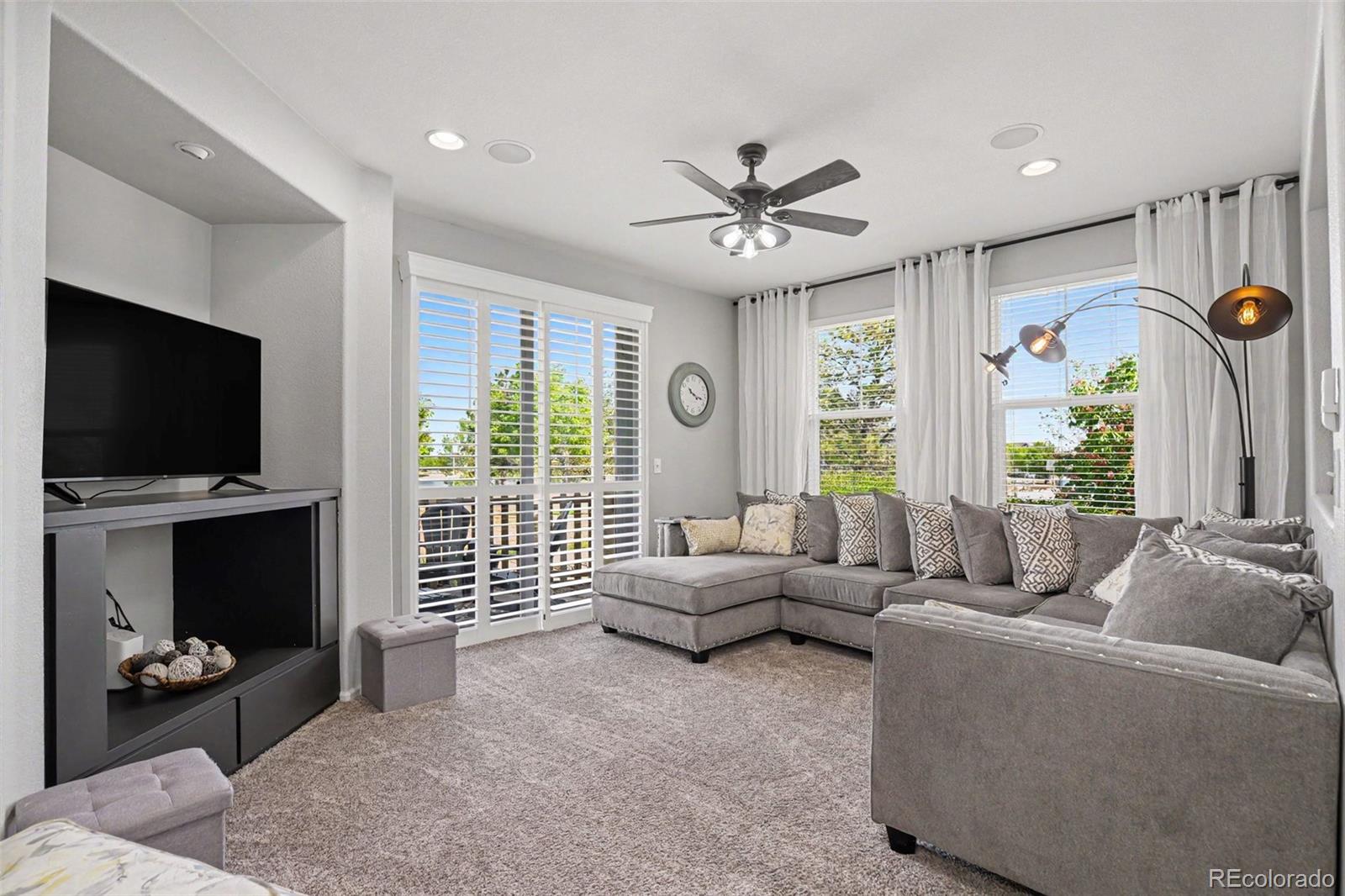 MLS Image #4 for 10471  truckee street 1c,commerce city, Colorado