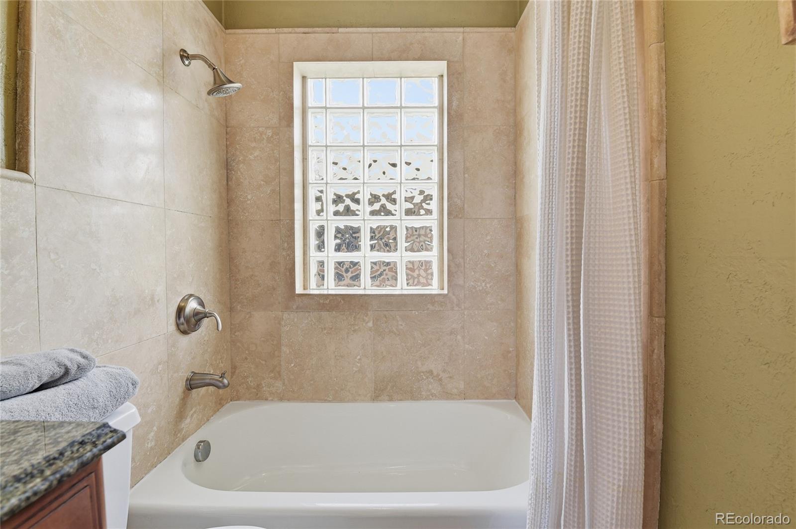 MLS Image #21 for 662 s washington street,denver, Colorado