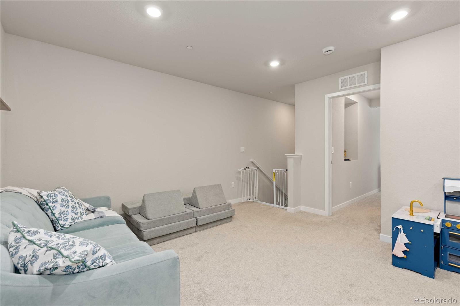 MLS Image #12 for 2836 s flat circle,longmont, Colorado