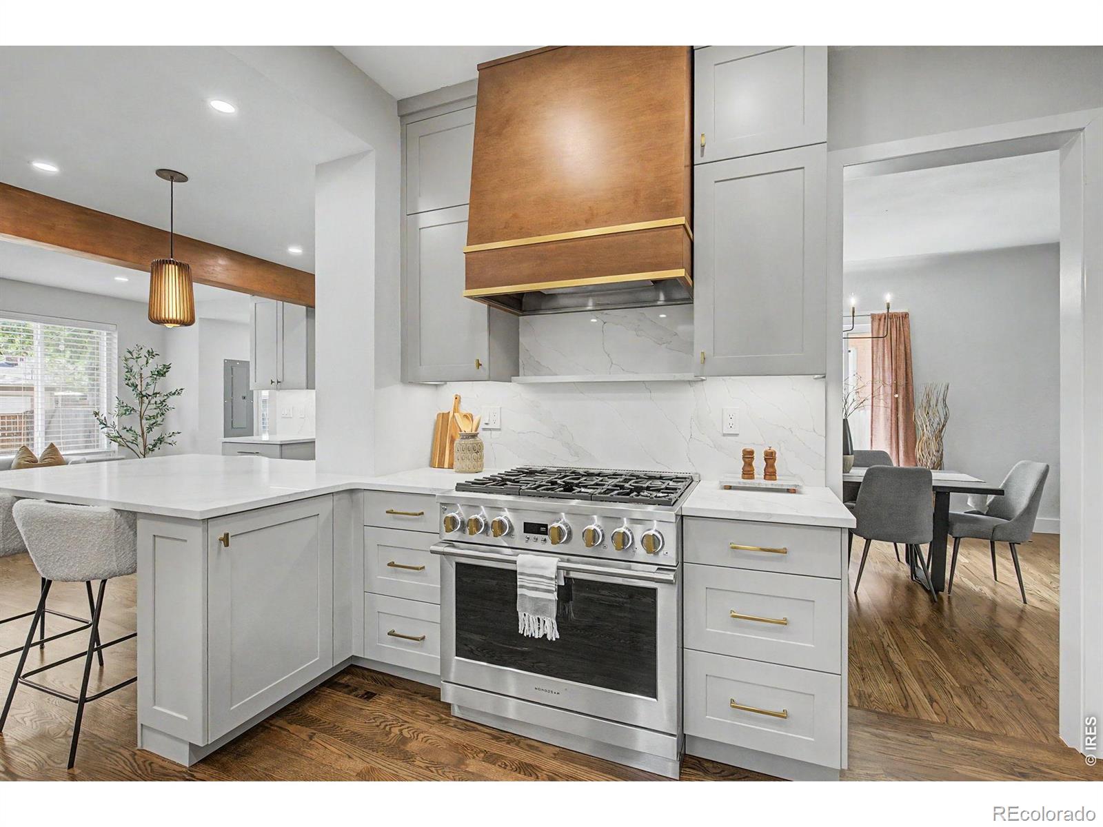 MLS Image #12 for 1324 s lincoln street,denver, Colorado