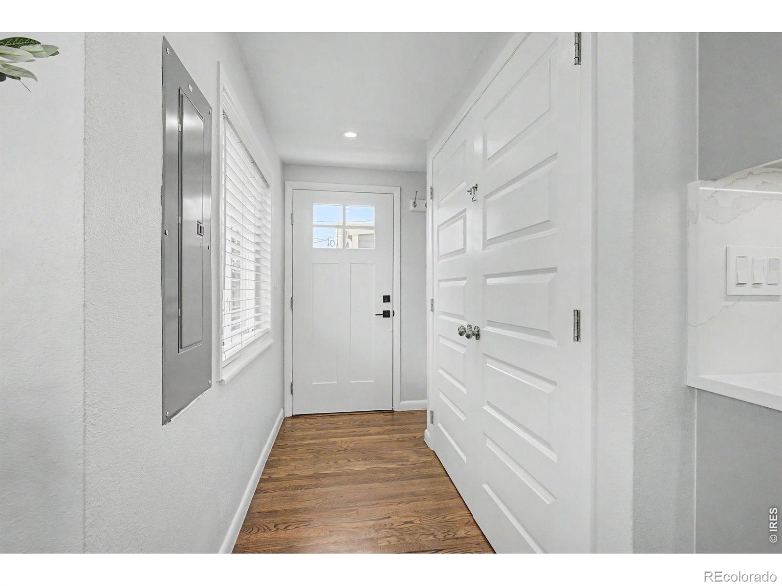 MLS Image #18 for 1324 s lincoln street,denver, Colorado