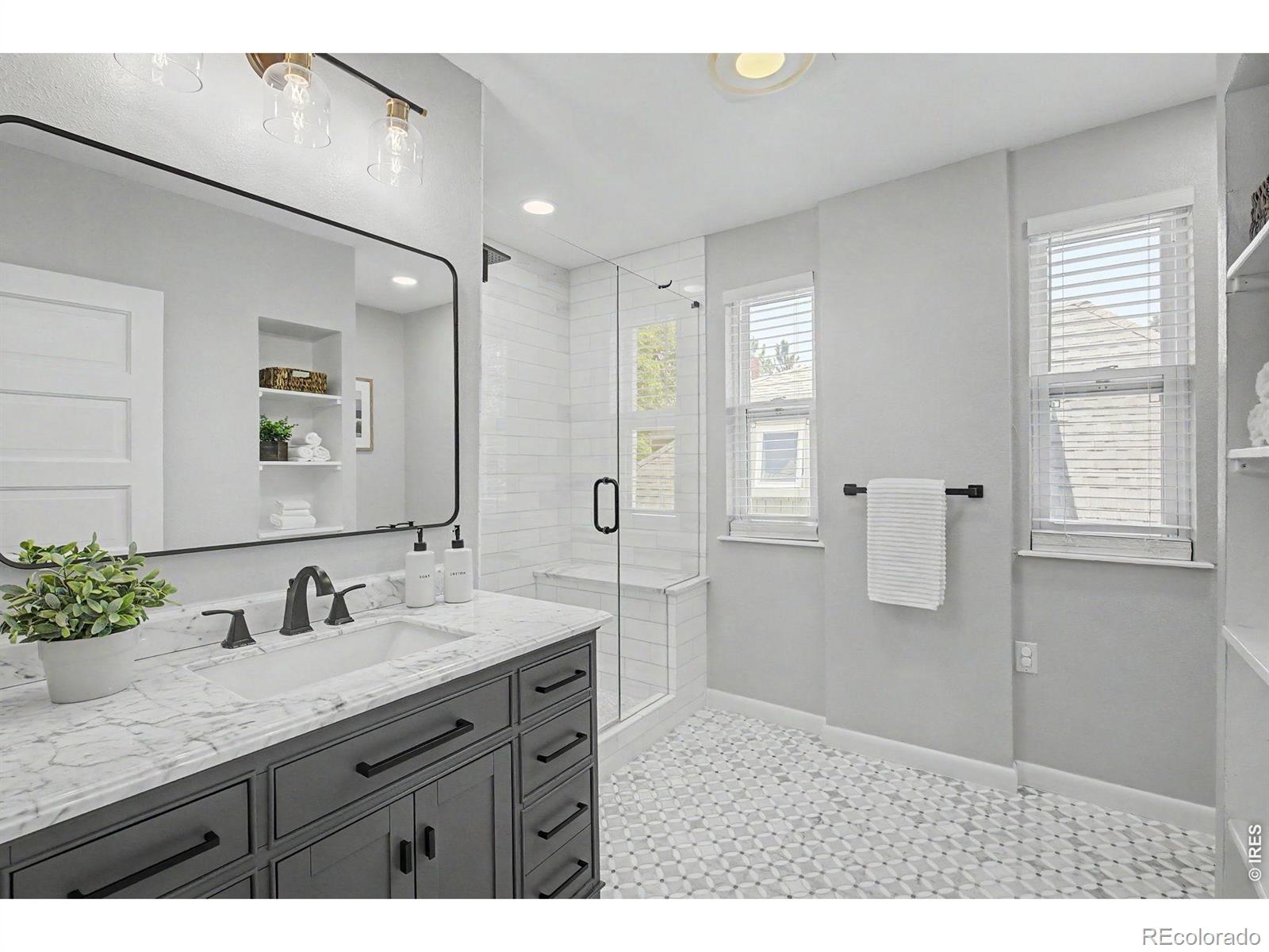MLS Image #30 for 1324 s lincoln street,denver, Colorado