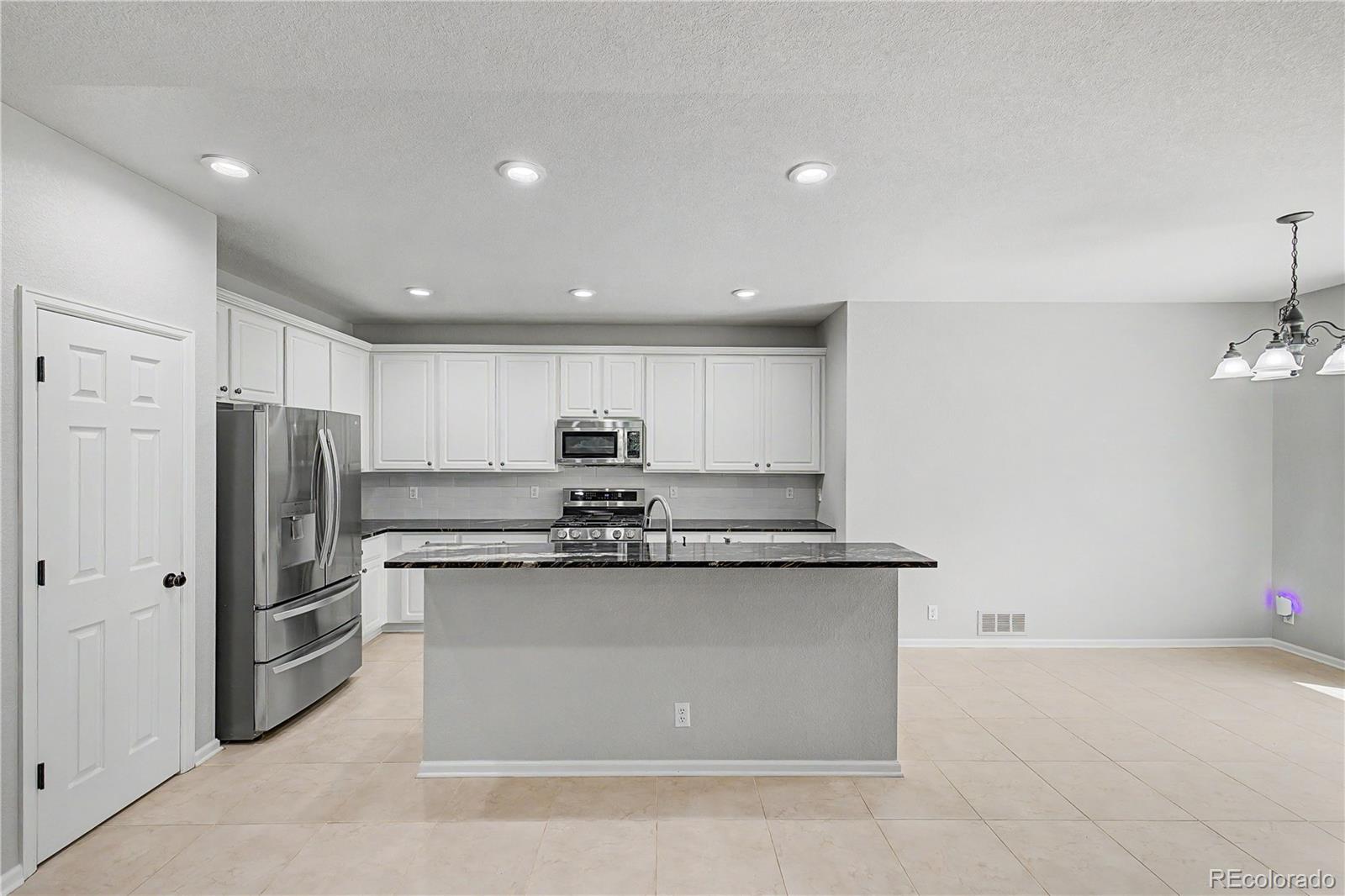 MLS Image #7 for 152 n biloxi way,aurora, Colorado