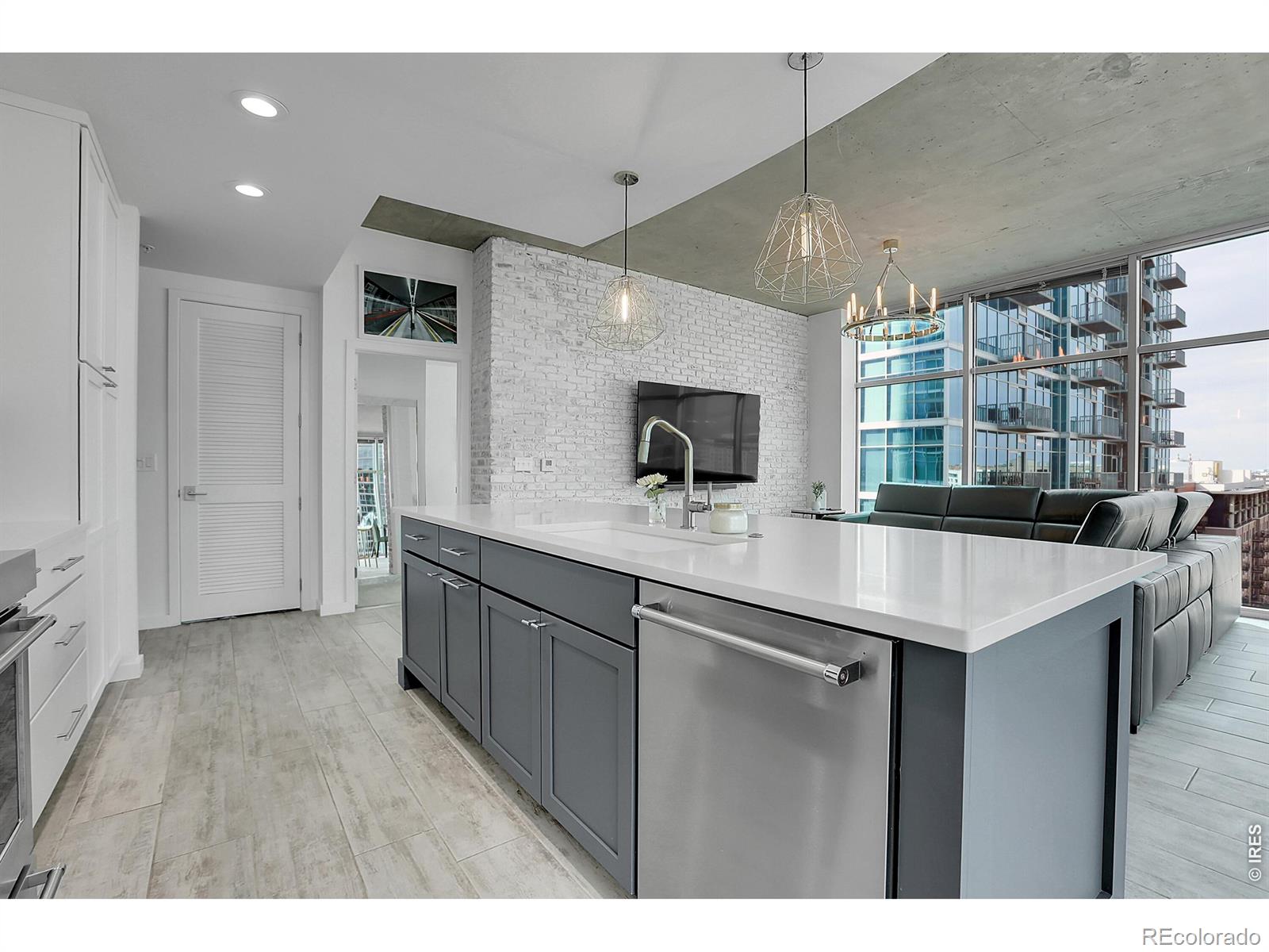 MLS Image #9 for 1700  bassett street 1301,denver, Colorado
