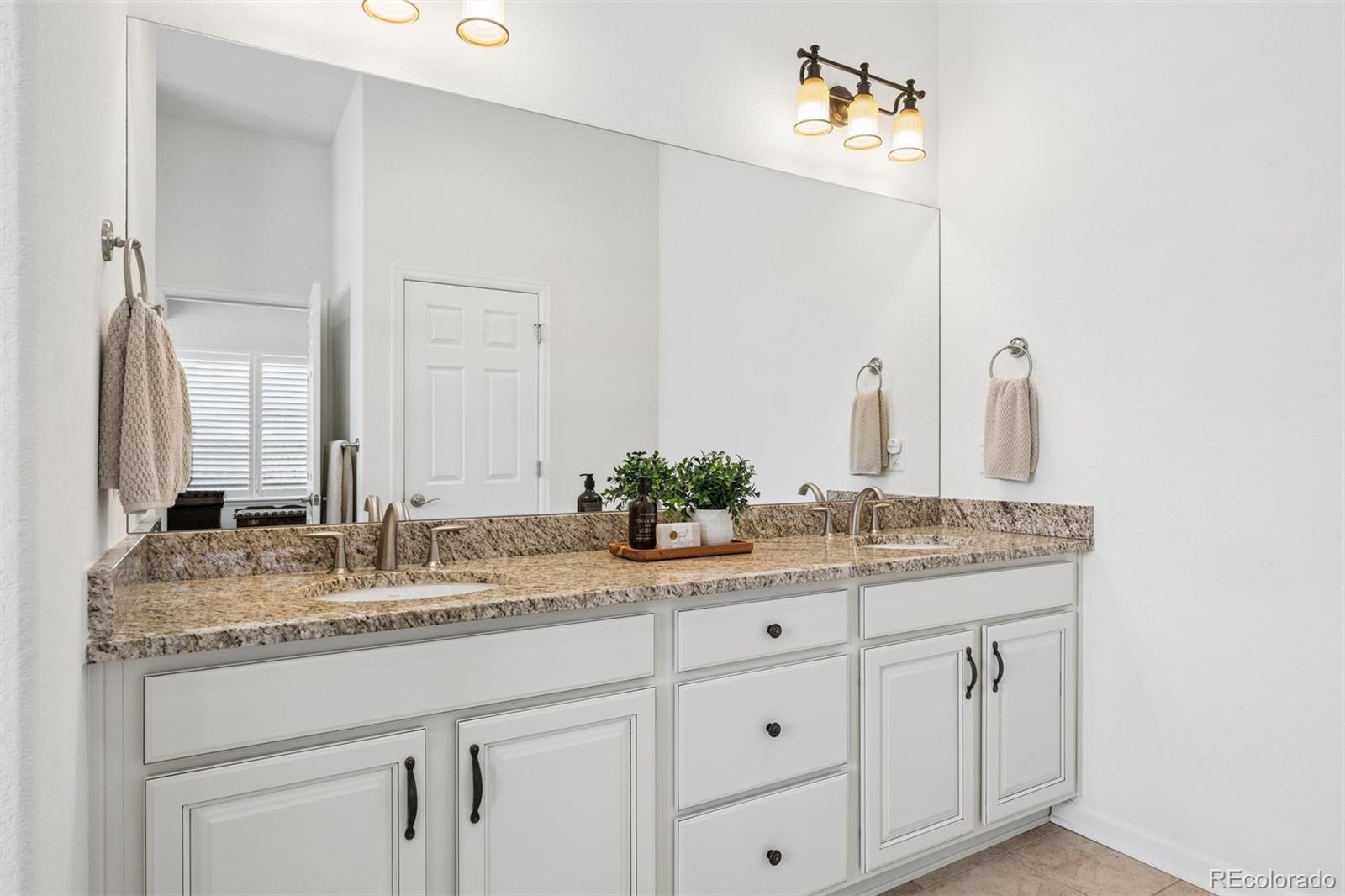MLS Image #26 for 8341 s shawnee court,aurora, Colorado