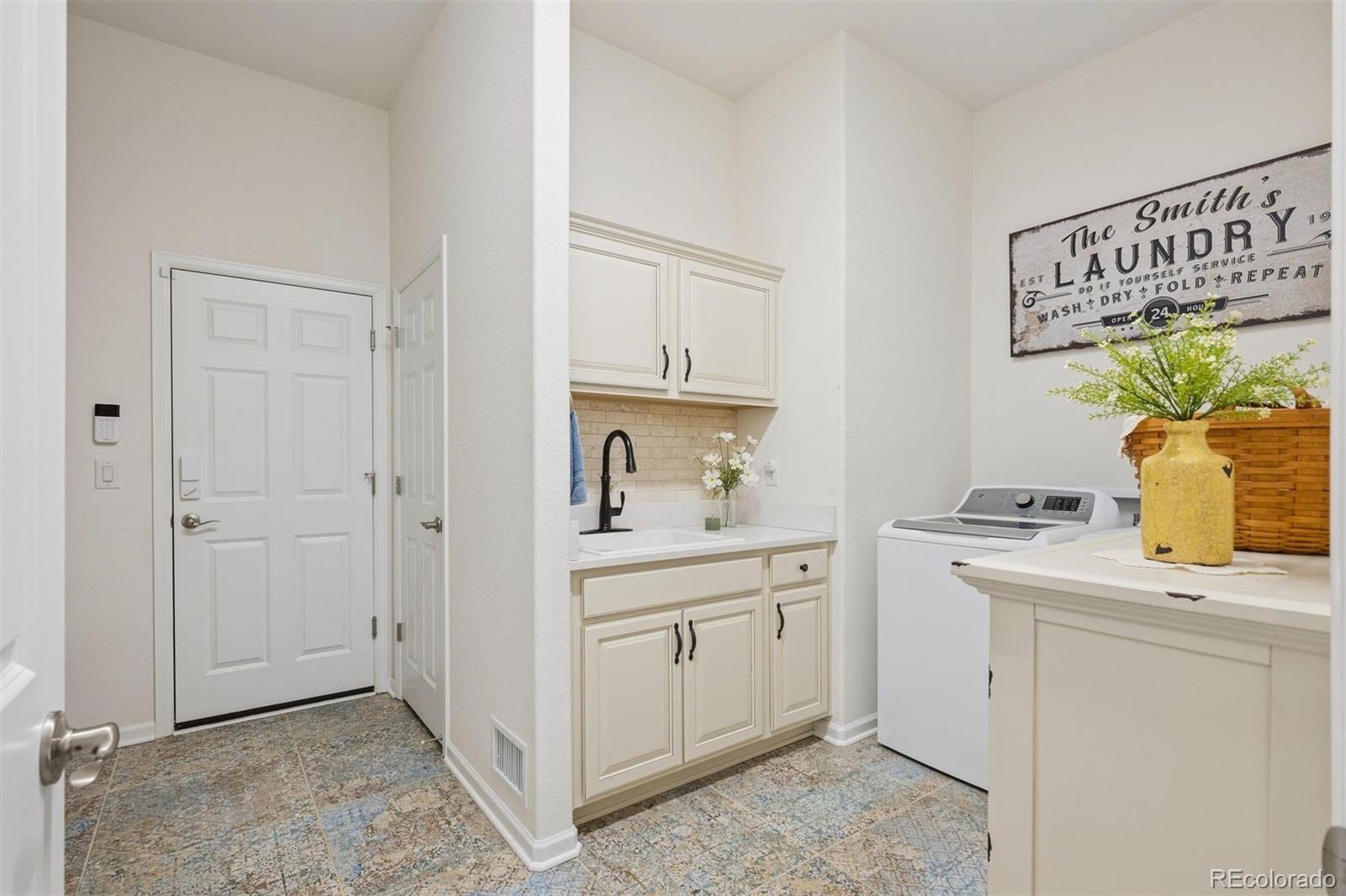 MLS Image #30 for 8341 s shawnee court,aurora, Colorado
