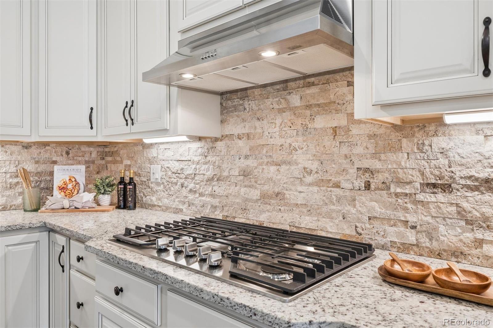 MLS Image #8 for 8341 s shawnee court,aurora, Colorado