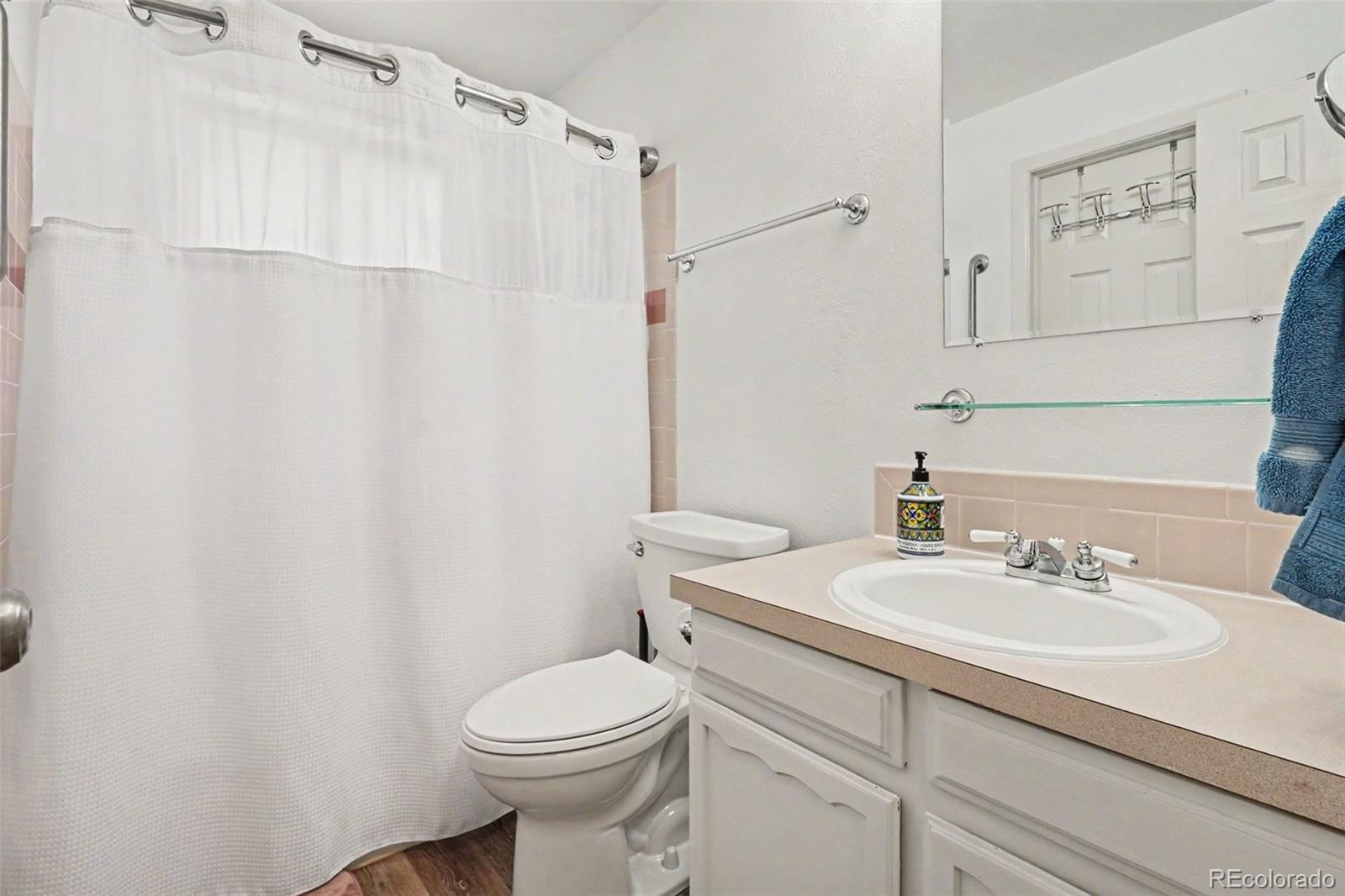 MLS Image #13 for 3046 s alton court,denver, Colorado