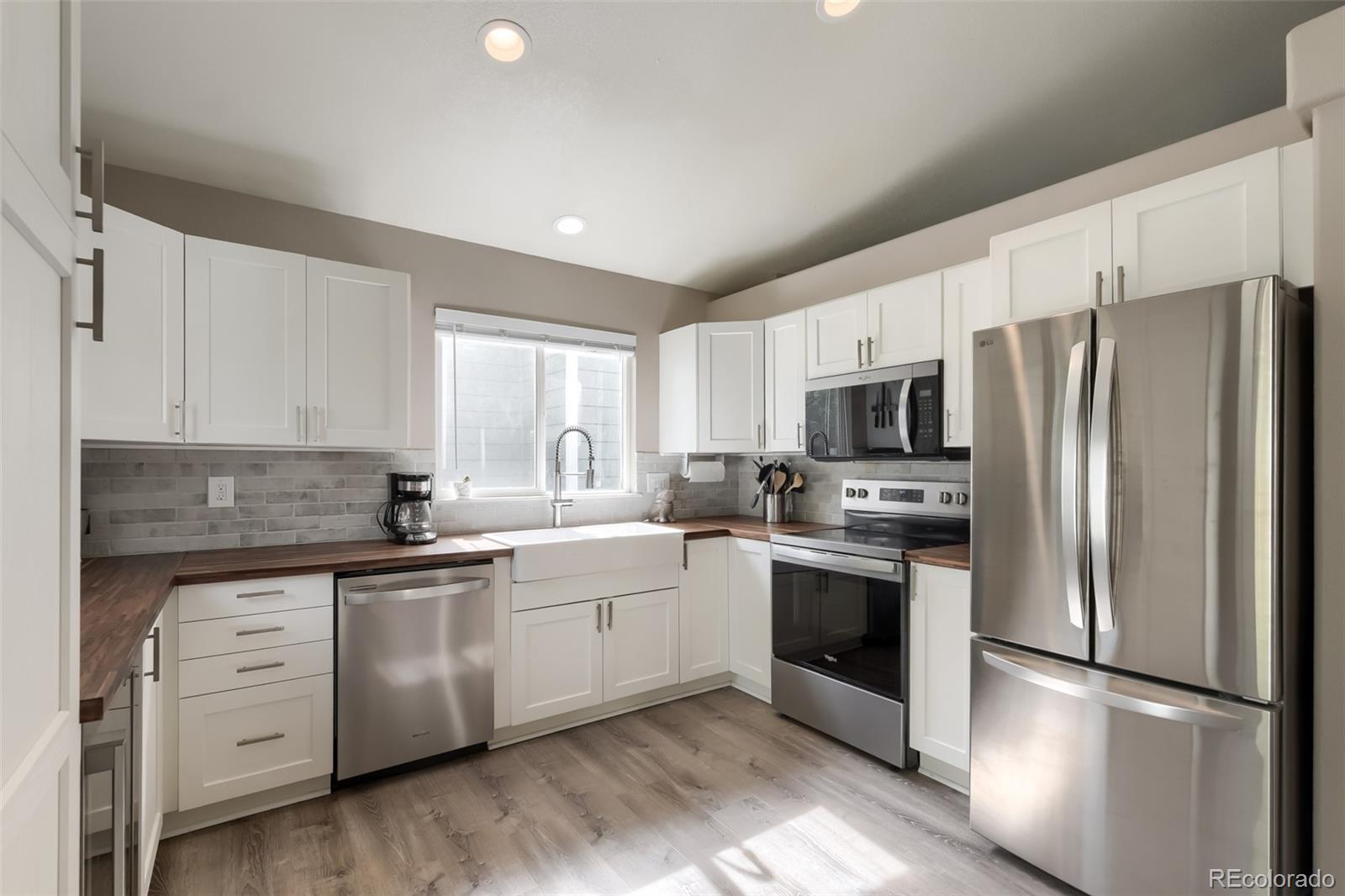 MLS Image #10 for 9831  sydney lane,highlands ranch, Colorado