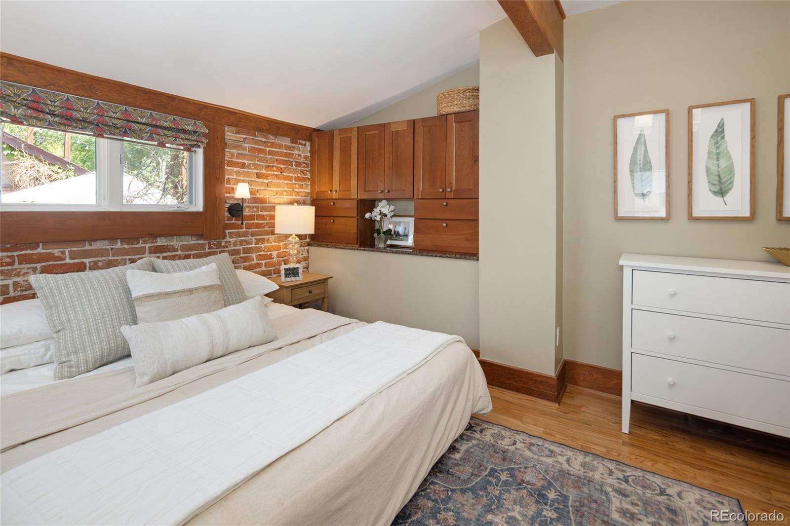 MLS Image #18 for 714 s high street,denver, Colorado