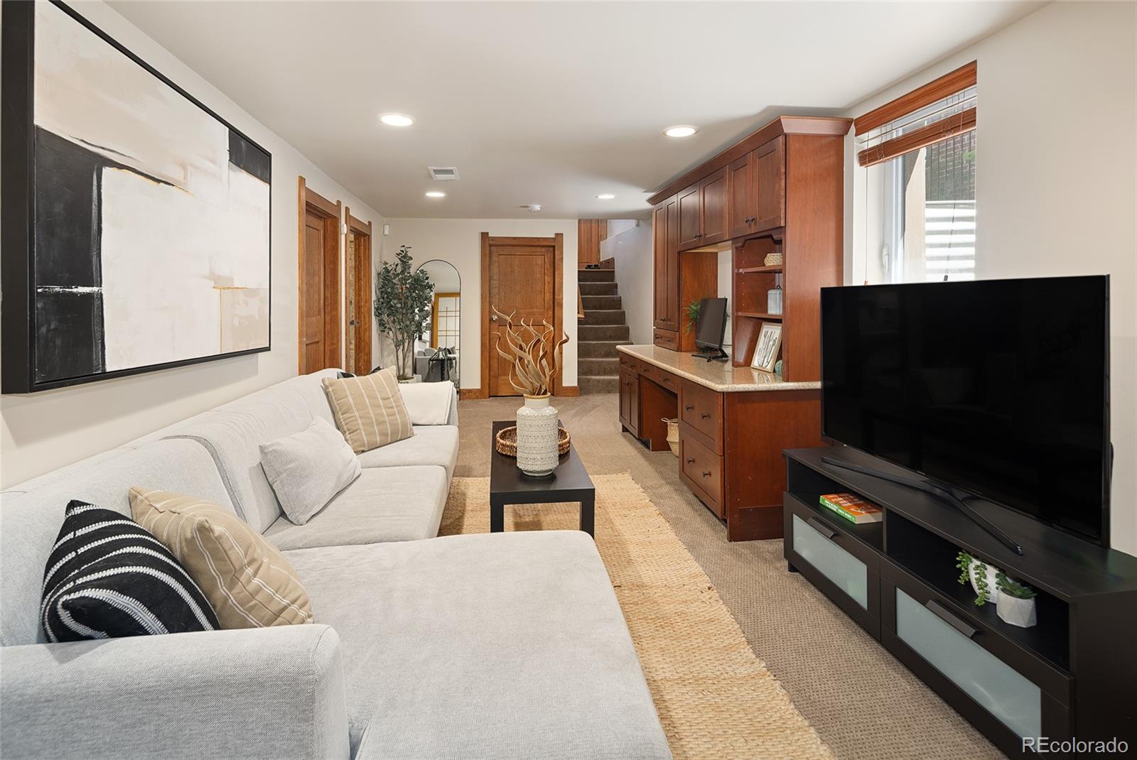 MLS Image #23 for 714 s high street,denver, Colorado