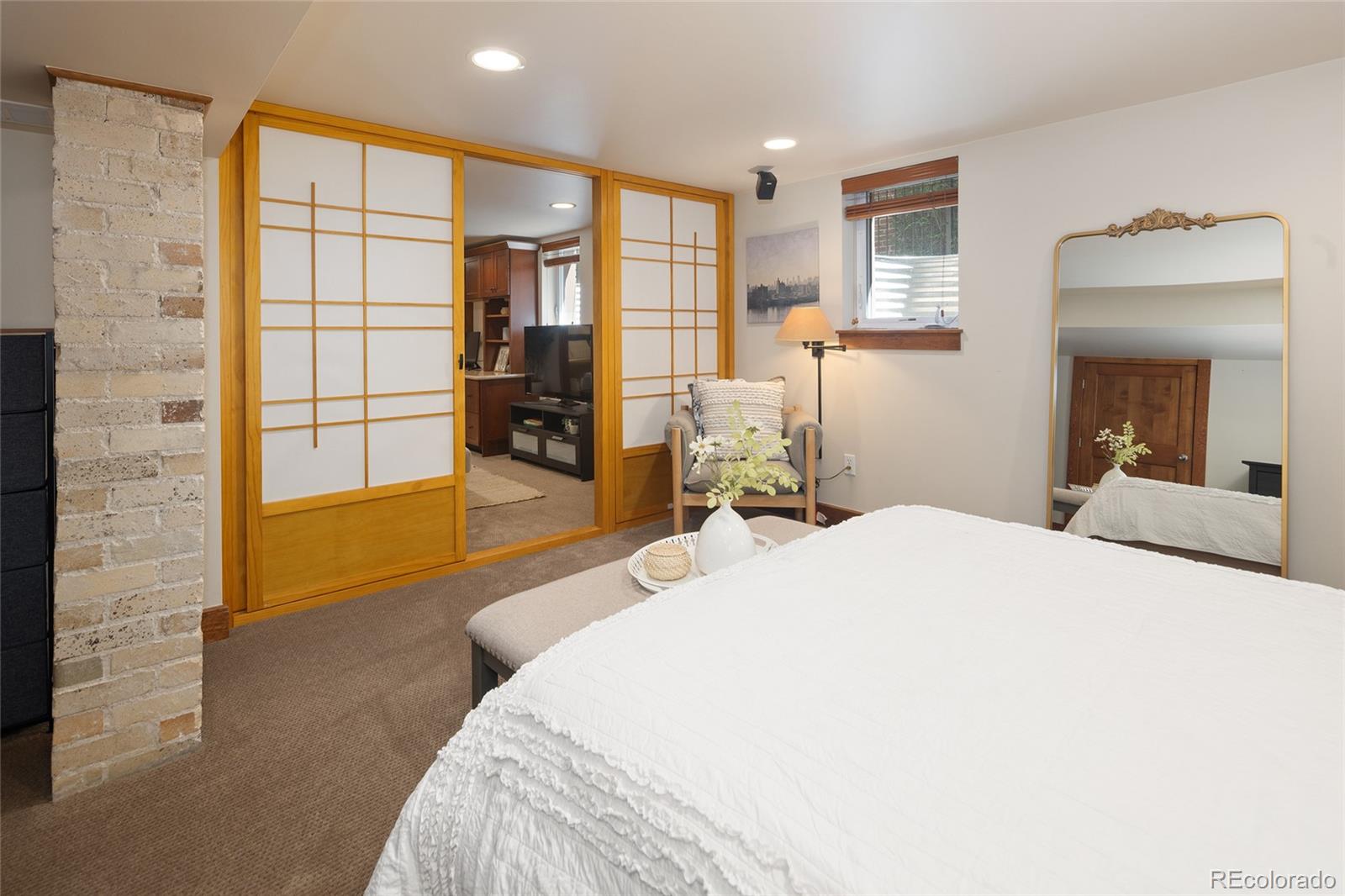 MLS Image #28 for 714 s high street,denver, Colorado