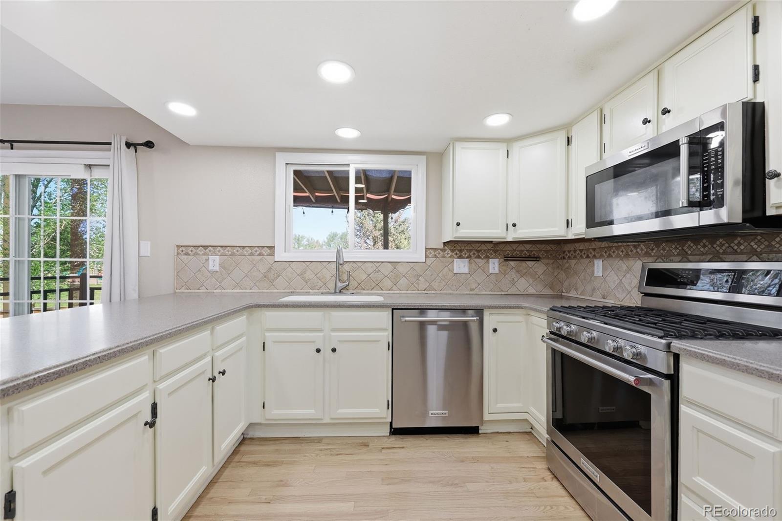MLS Image #5 for 5671 s killarney way,centennial, Colorado