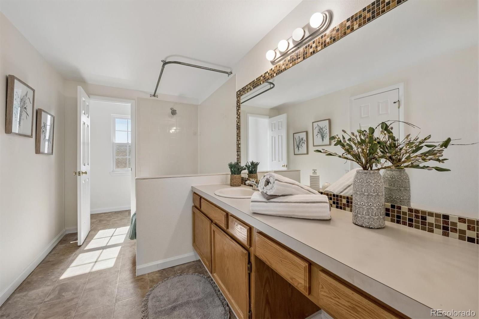 MLS Image #15 for 1903 s helena street d,aurora, Colorado