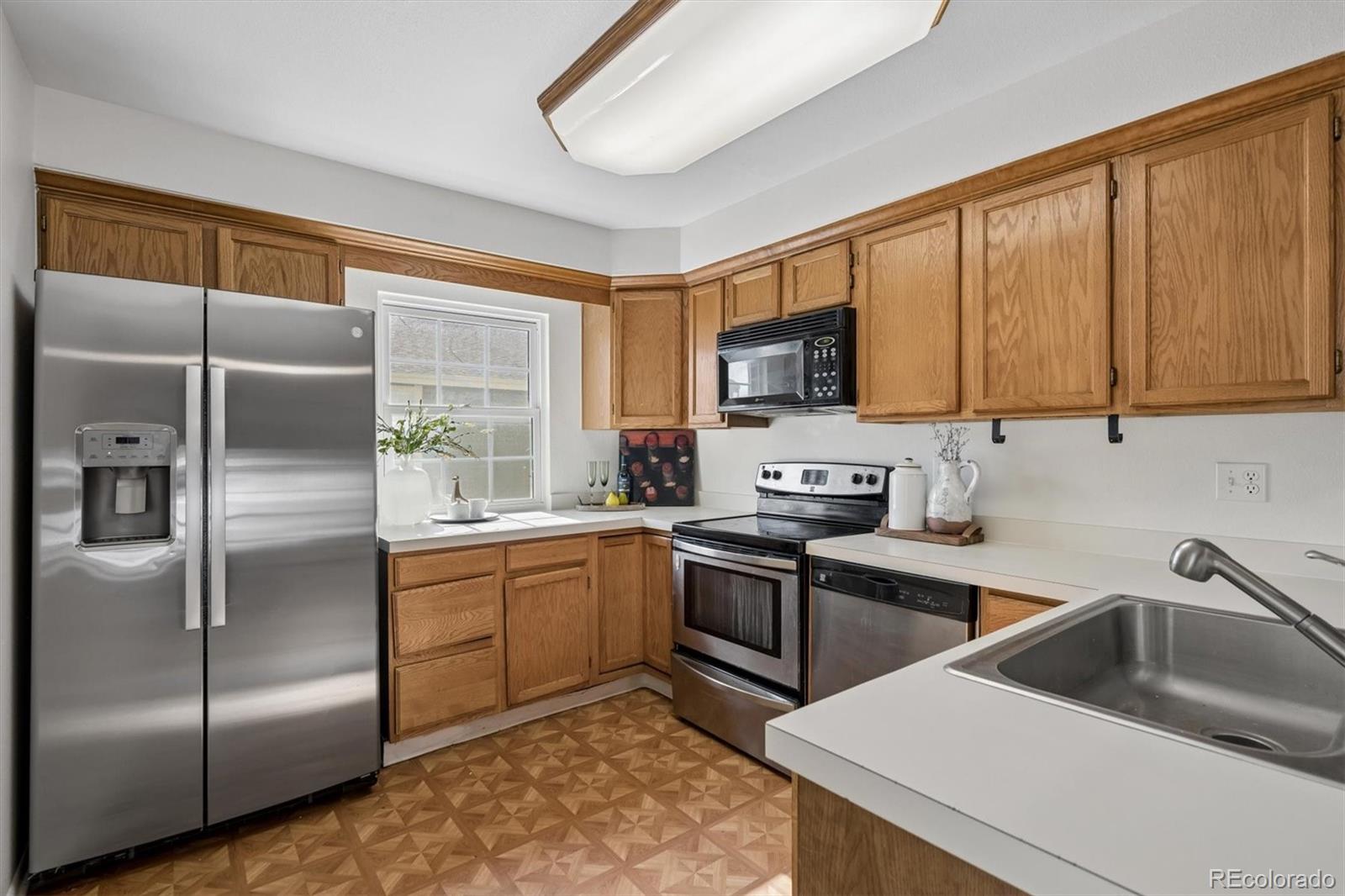 MLS Image #6 for 1903 s helena street d,aurora, Colorado