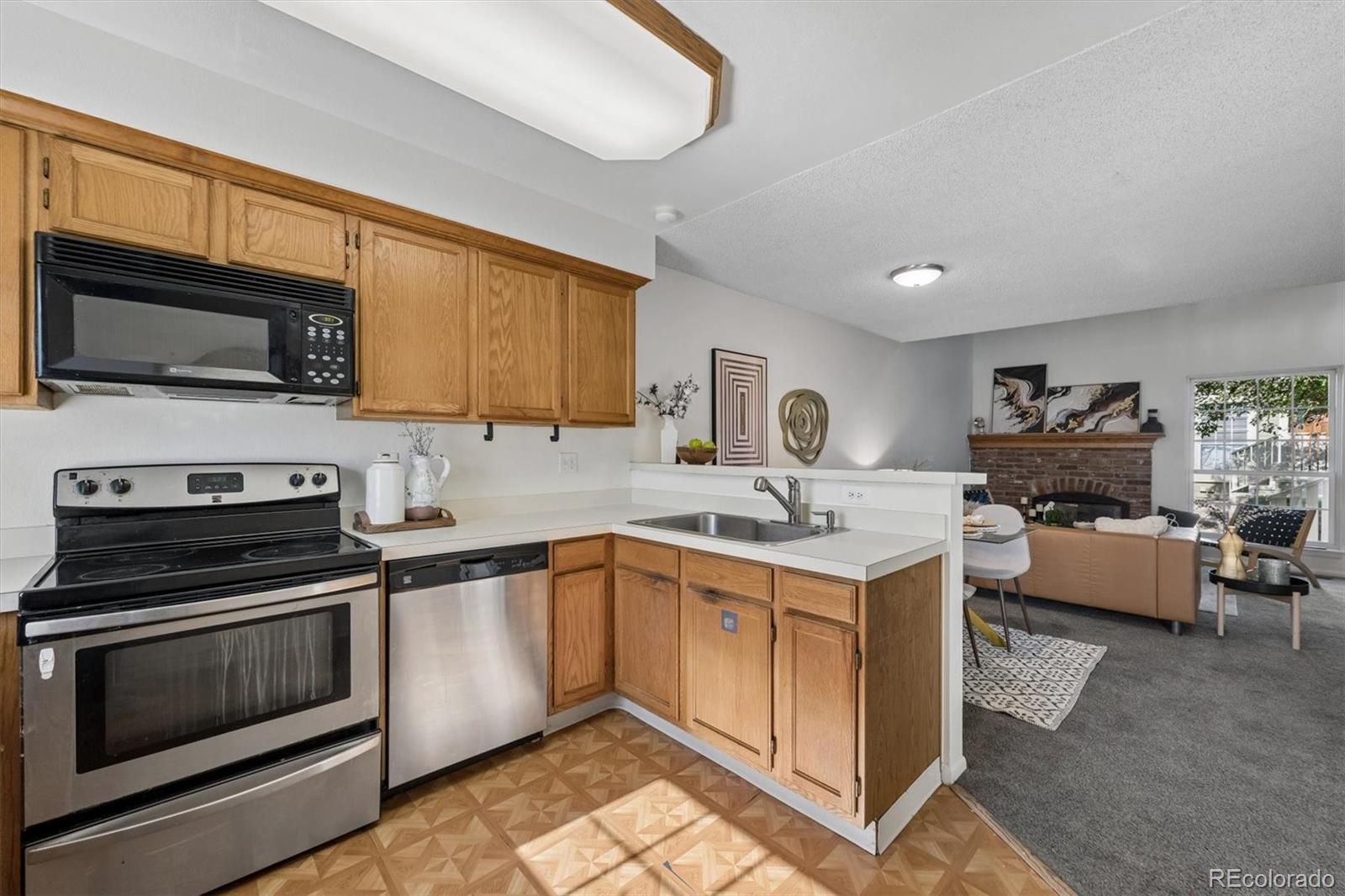 MLS Image #7 for 1903 s helena street d,aurora, Colorado
