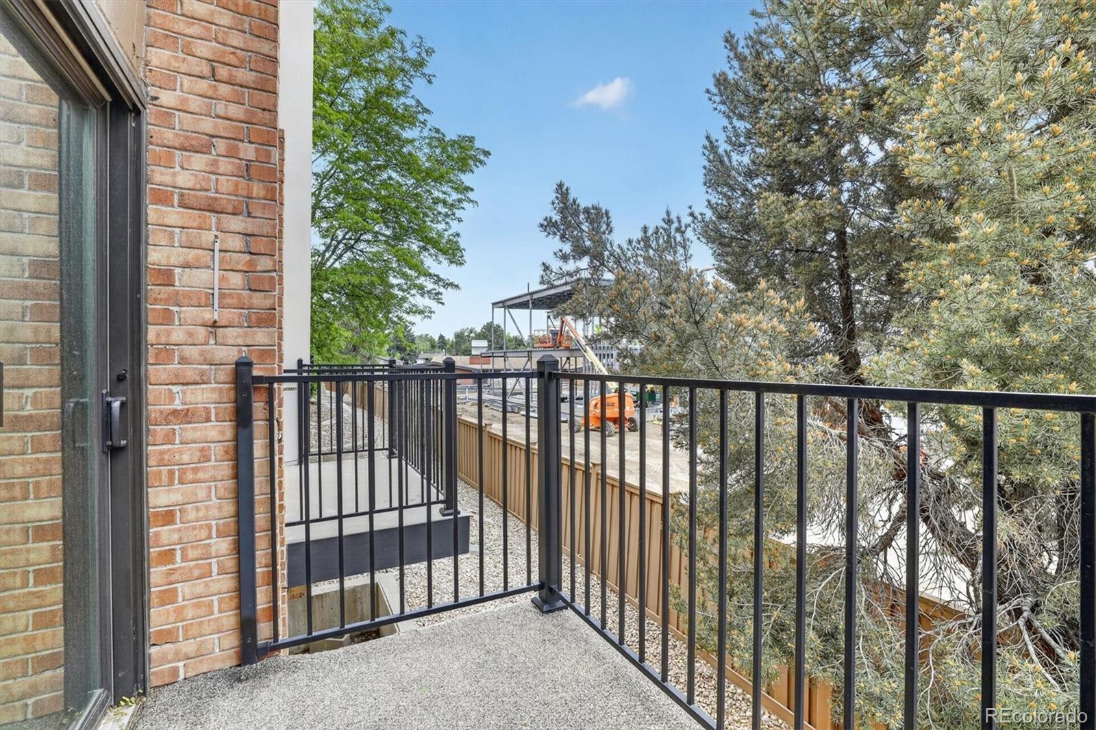 MLS Image #14 for 2883 s locust street,denver, Colorado
