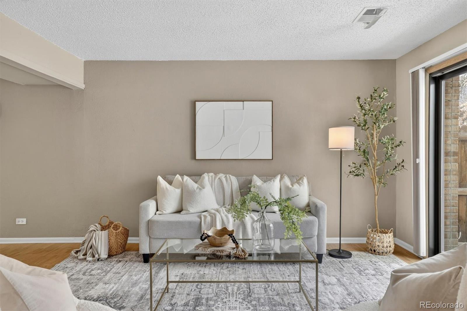 MLS Image #2 for 2883 s locust street,denver, Colorado