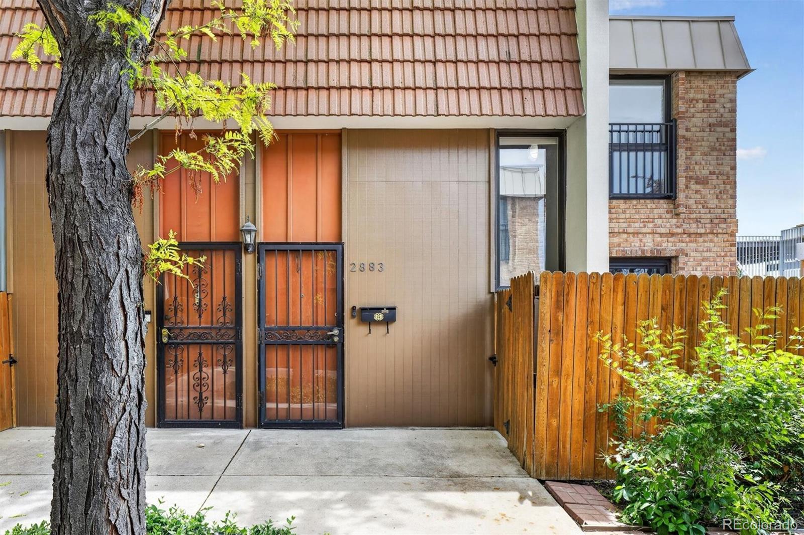MLS Image #37 for 2883 s locust street,denver, Colorado