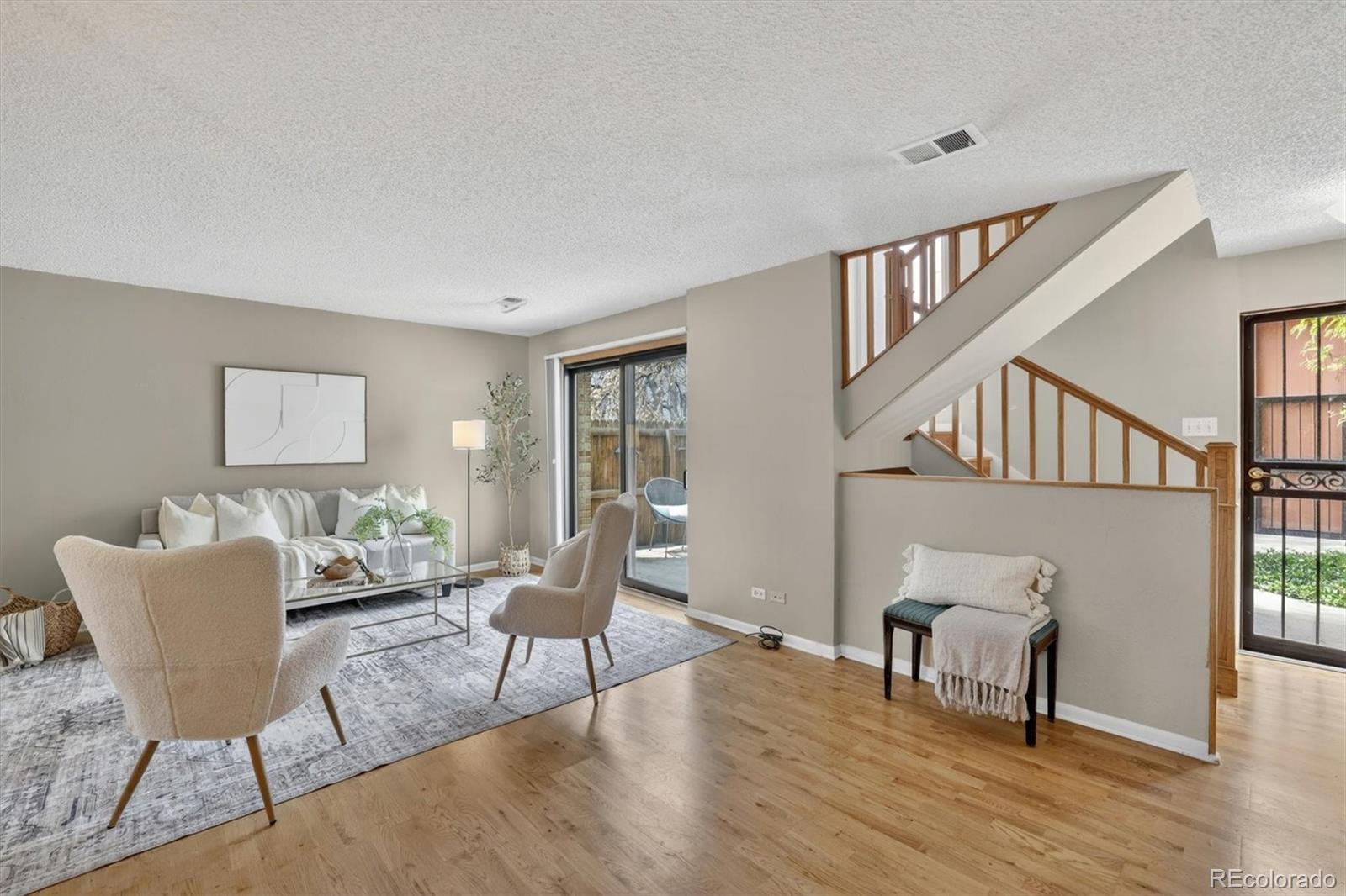 MLS Image #5 for 2883 s locust street,denver, Colorado